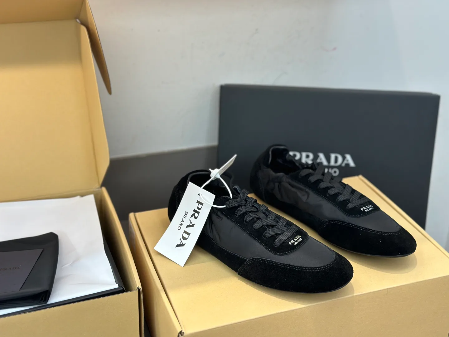Кроссовки Женские Prada 11152981