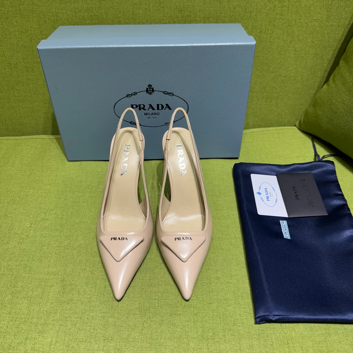Туфли Женские Prada 10481106