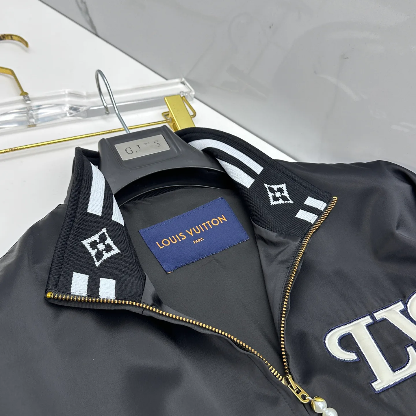Куртки И Пуховики Мужские Louis Vuitton 18246790