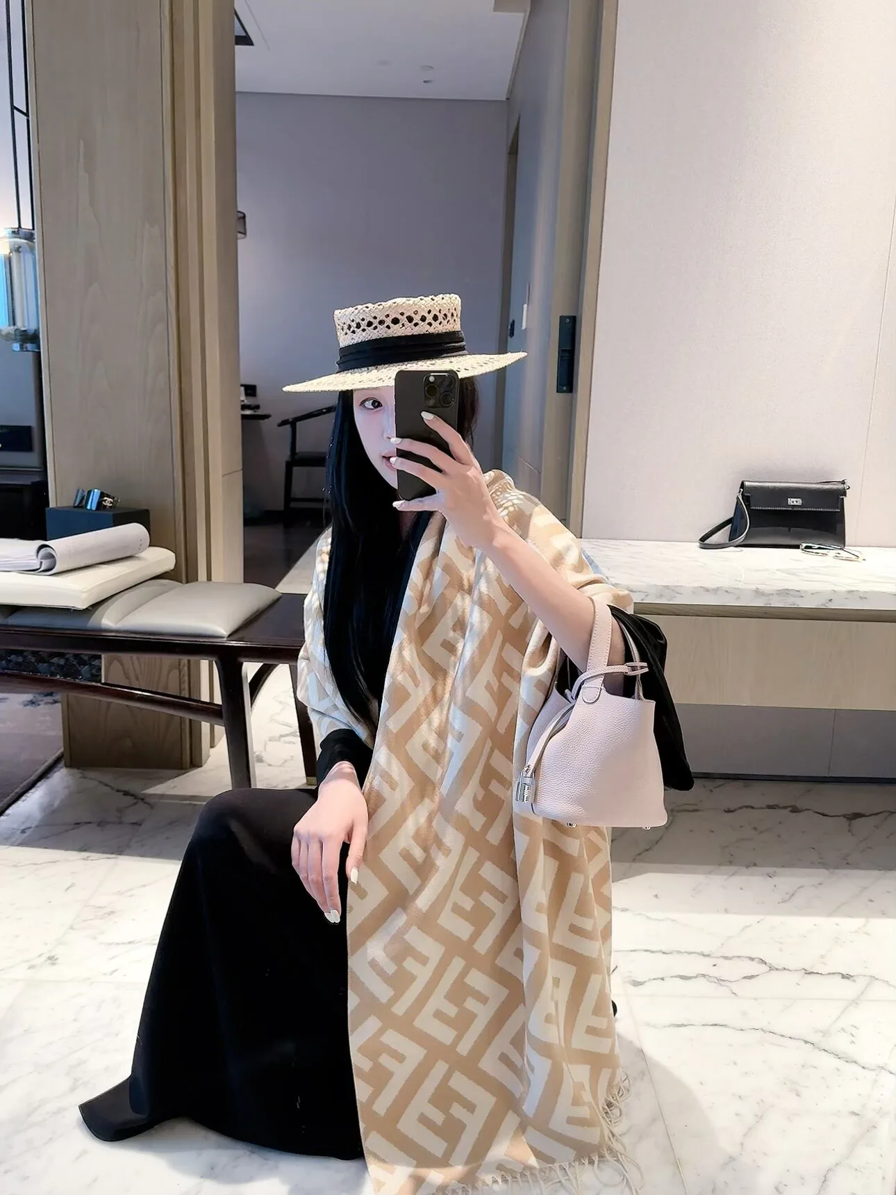 Шарфы Fendi 18322533