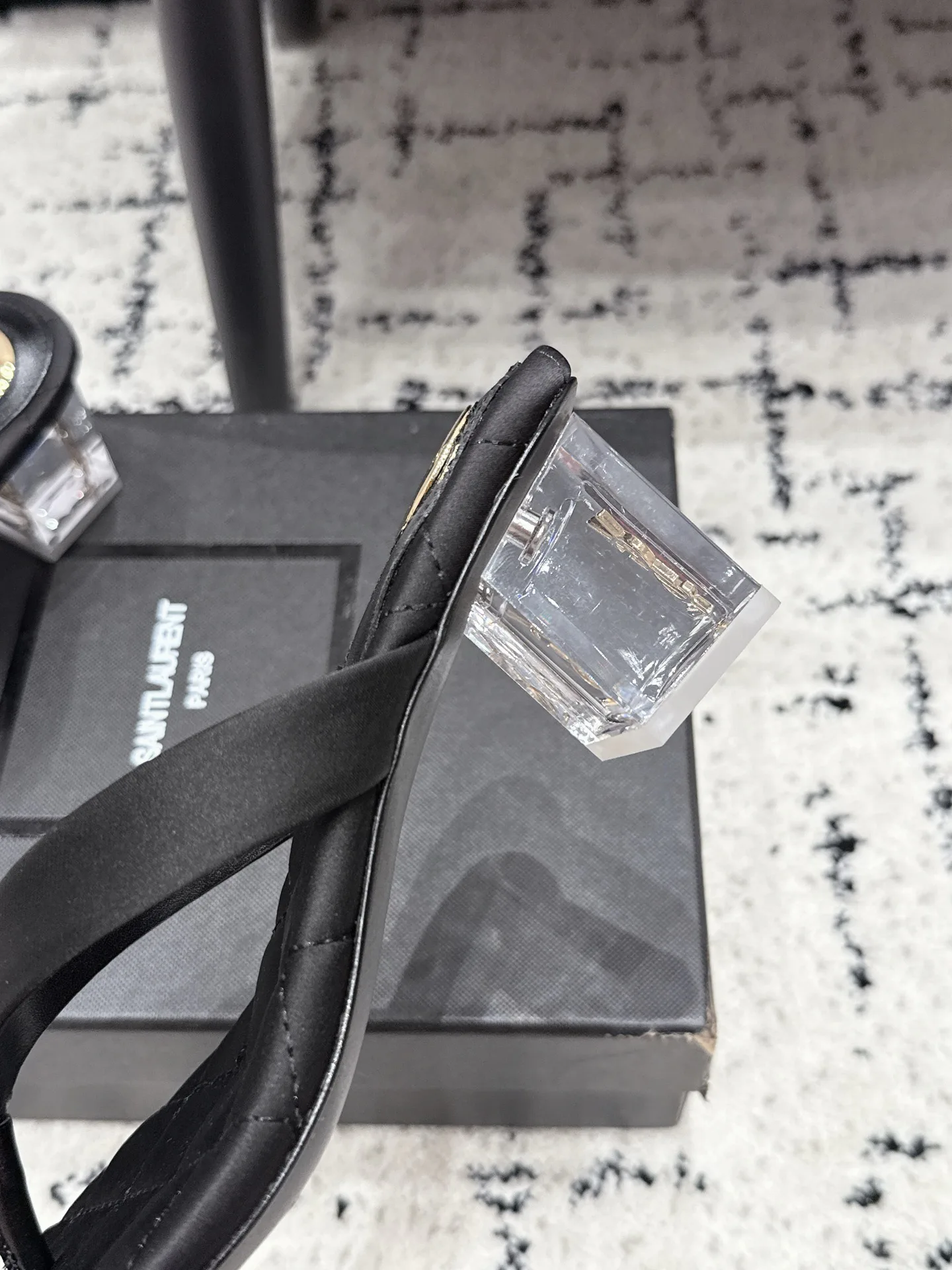 Босоножки Женские Saint Laurent 17355756