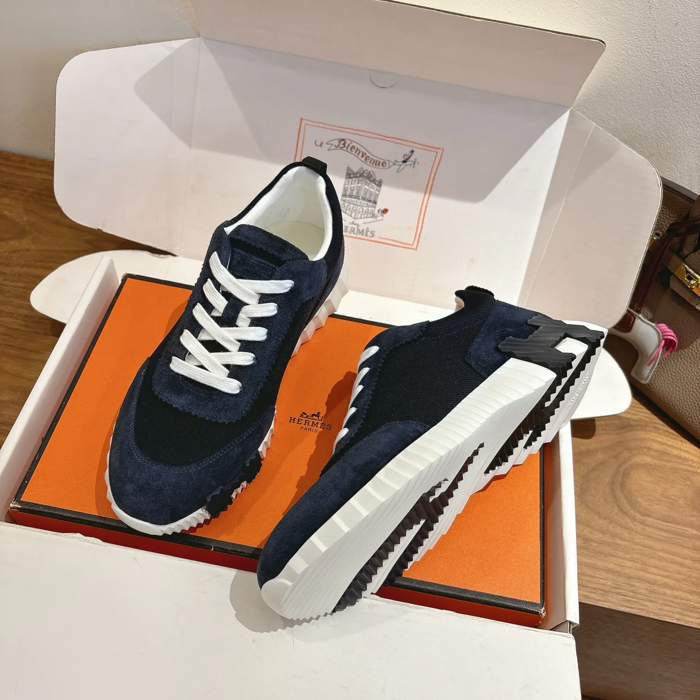 Кроссовки Женские Hermes 18729626