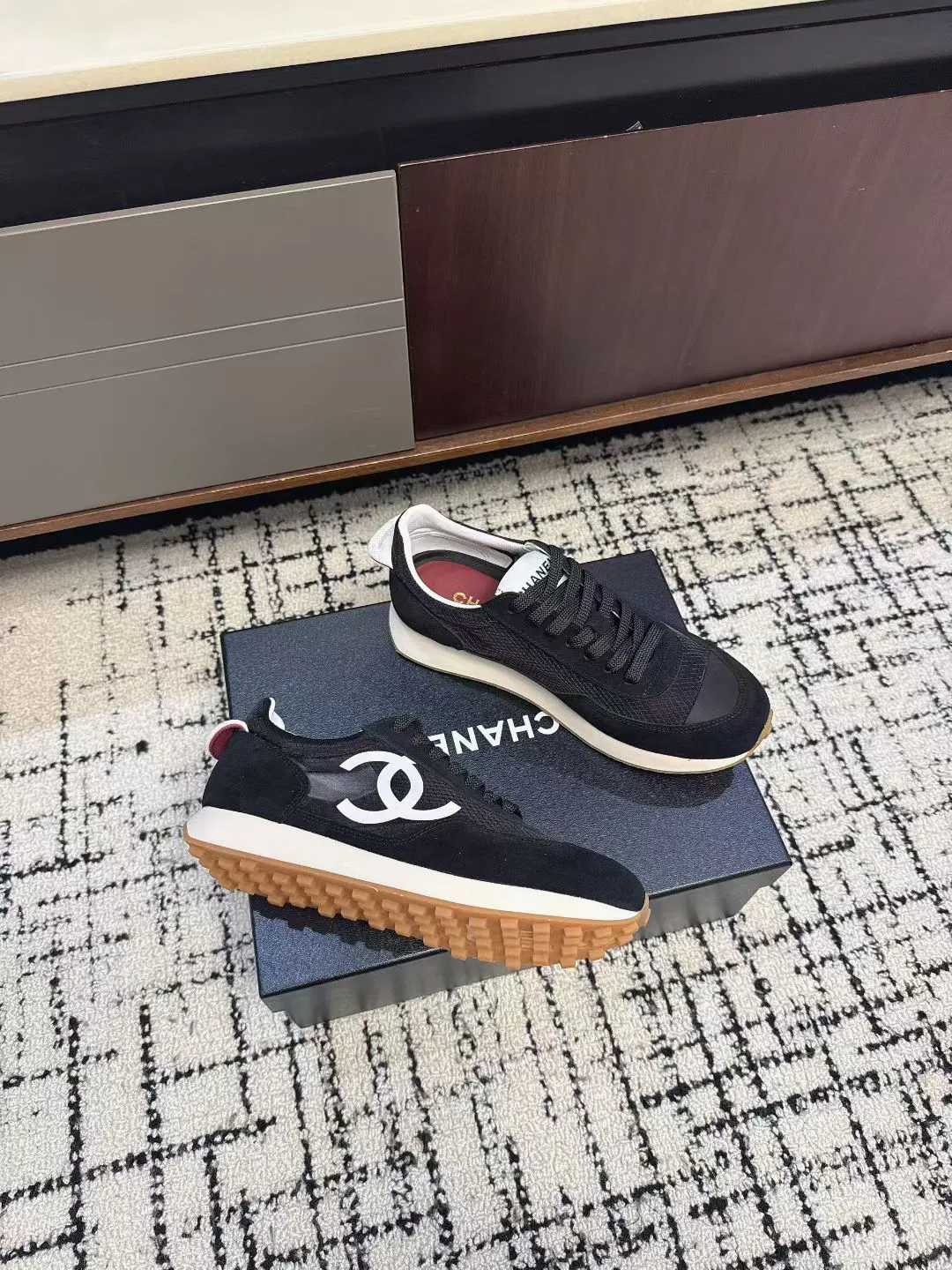 Кроссовки Женские Chanel 10475950