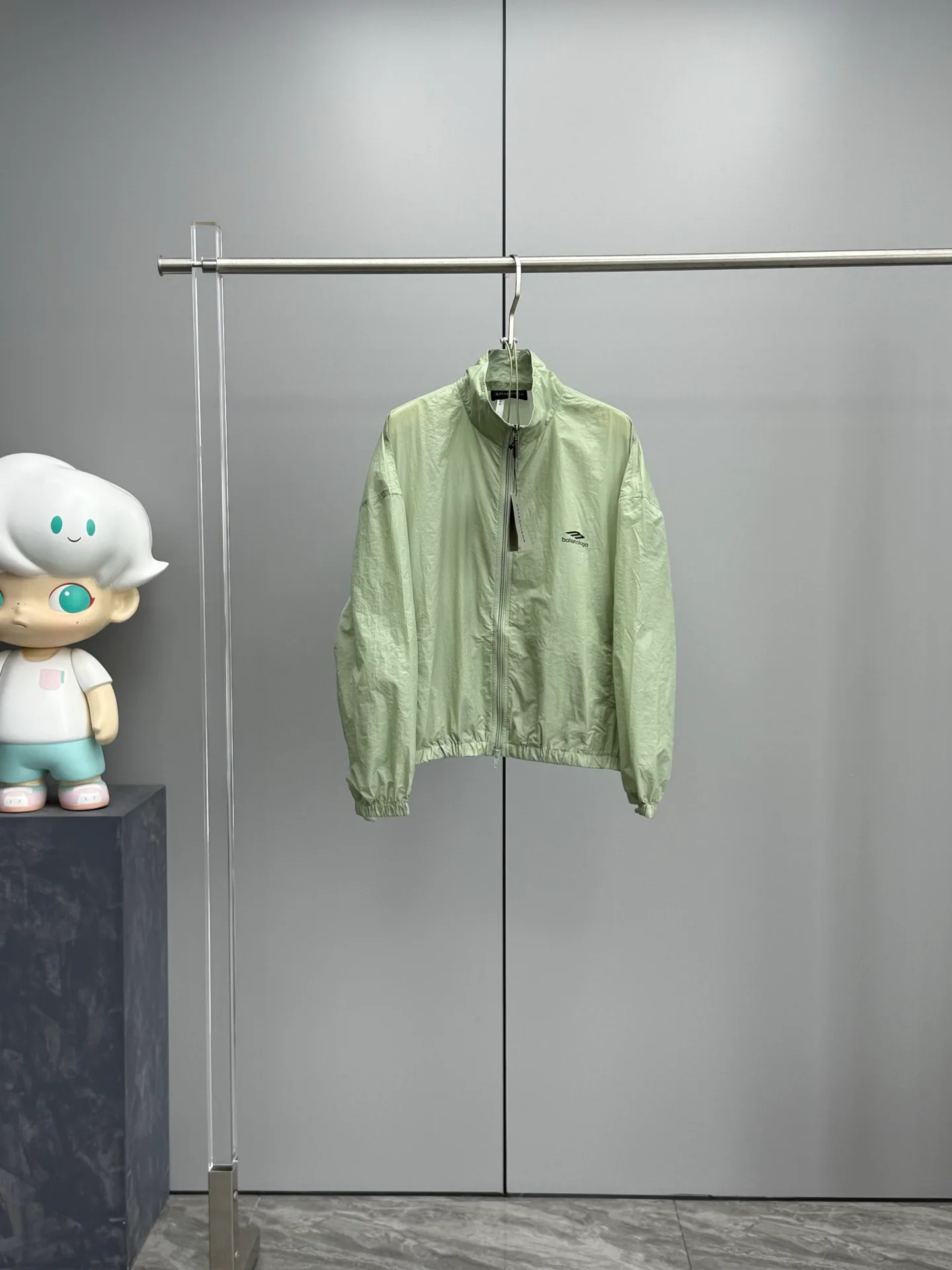 Куртки И Пуховики Женские Balenciaga 29922