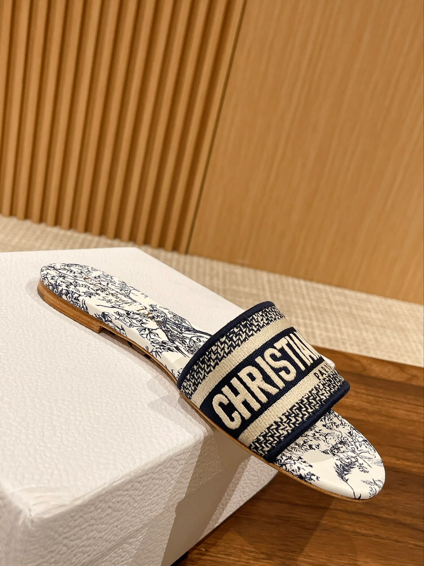 Шлепанцы Женские Christian Dior 11600063