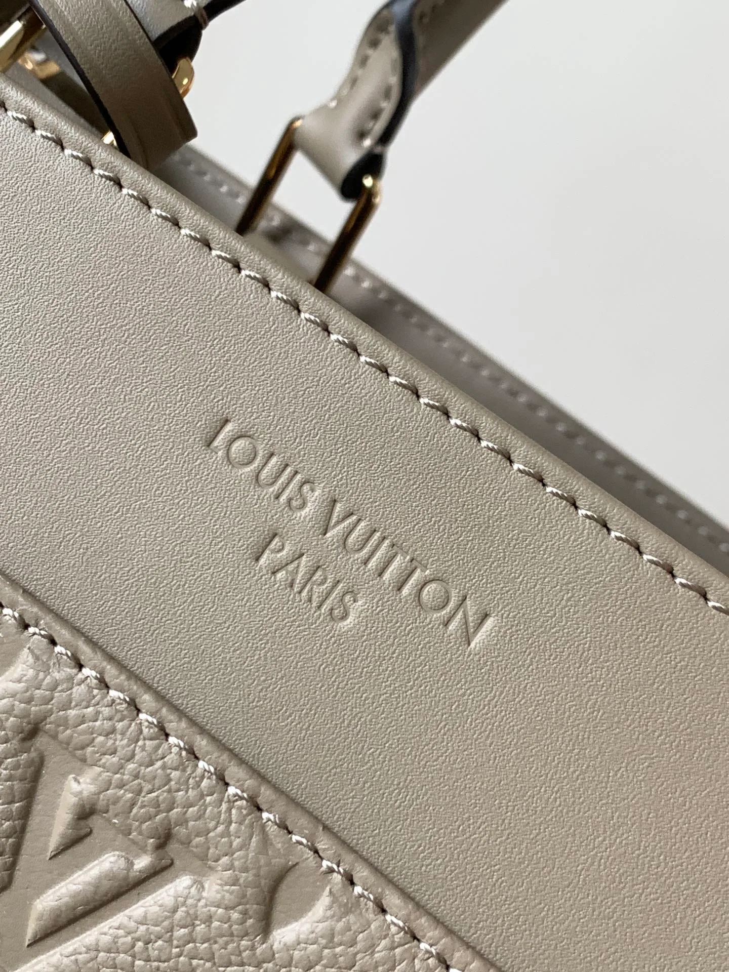 Классические Сумки Женские Louis Vuitton 17796558
