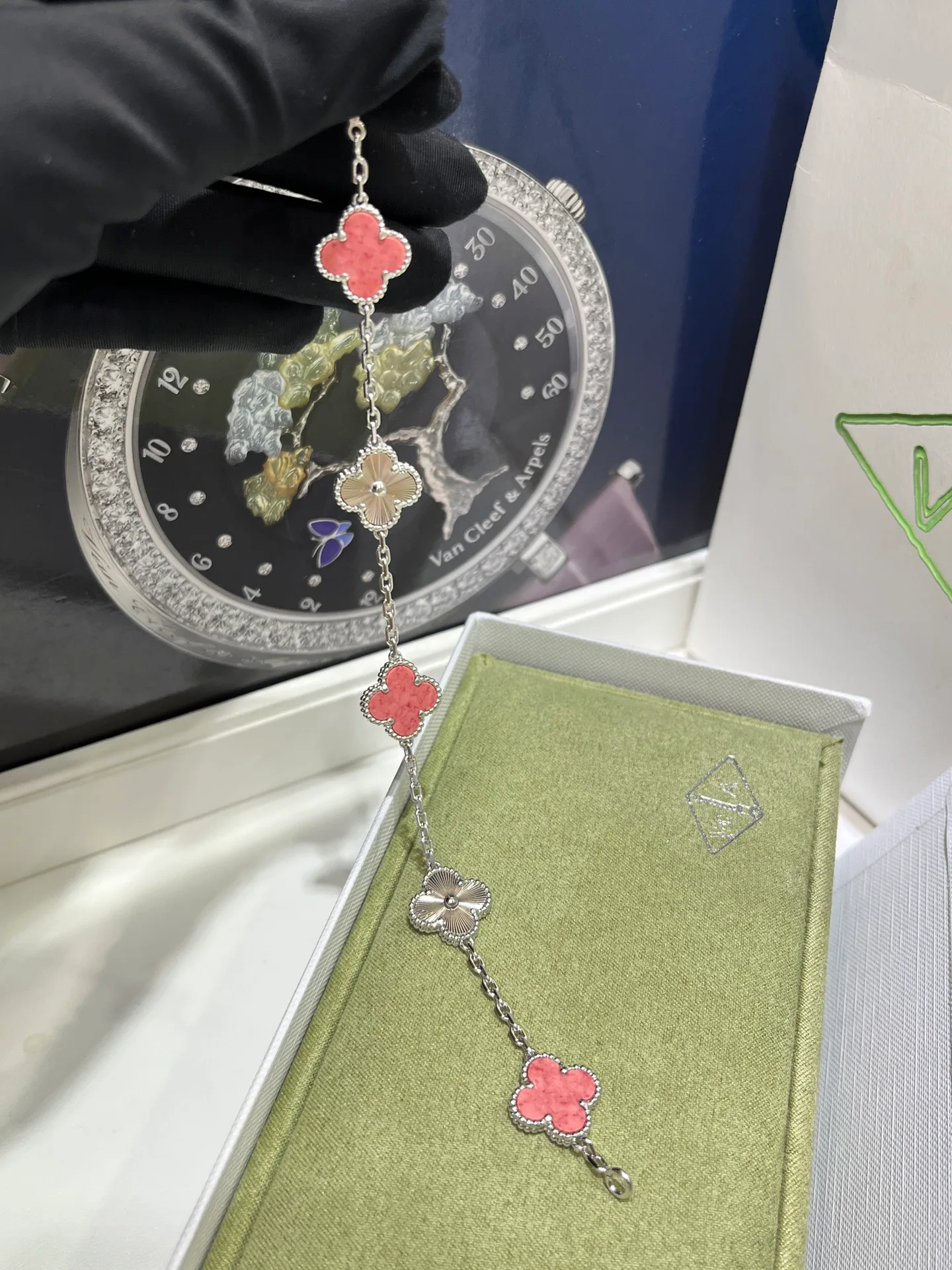 Бижутерия Van Cleef & Arpels 12345468