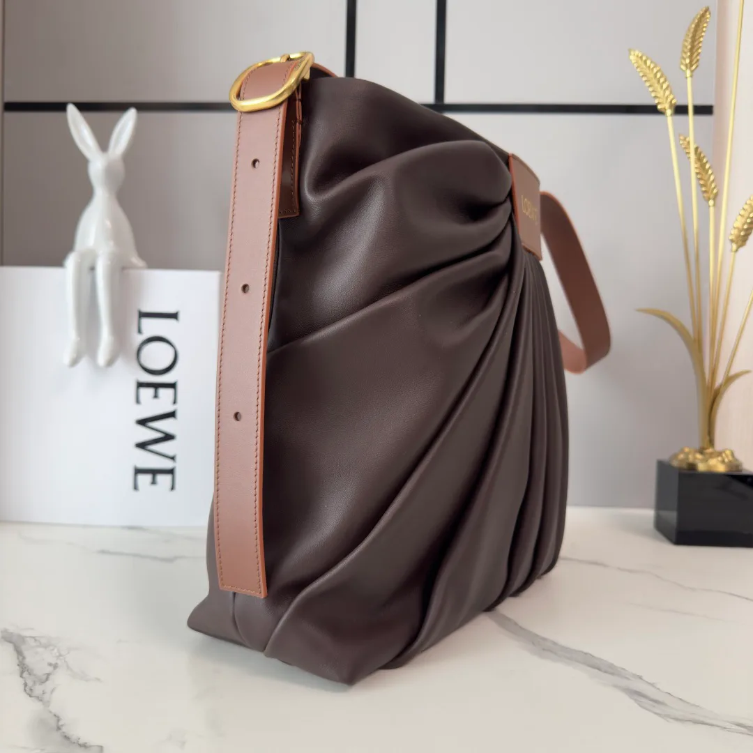 Классические Сумки Женские Loewe 11699864