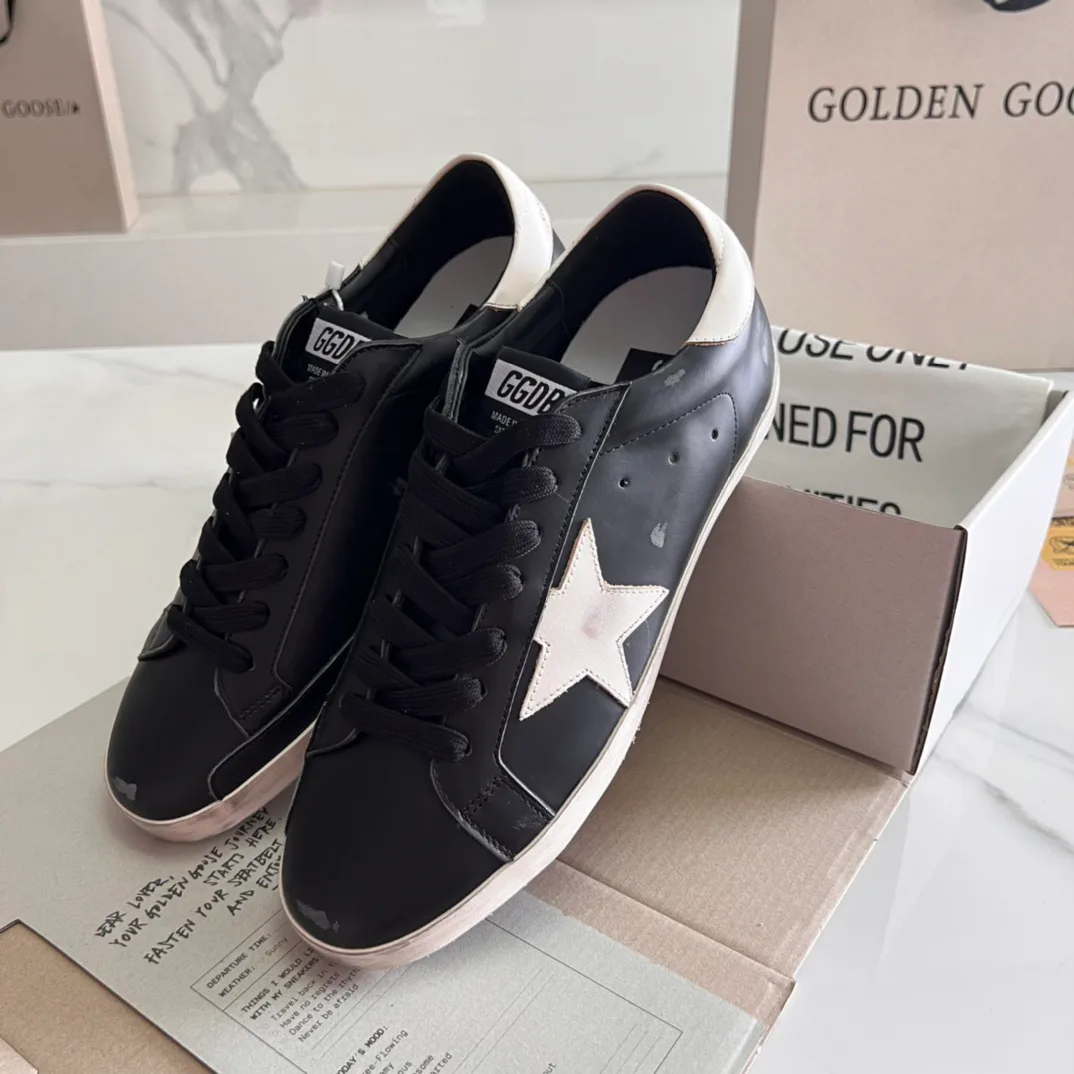 Кроссовки Женские Golden Goose 16995647