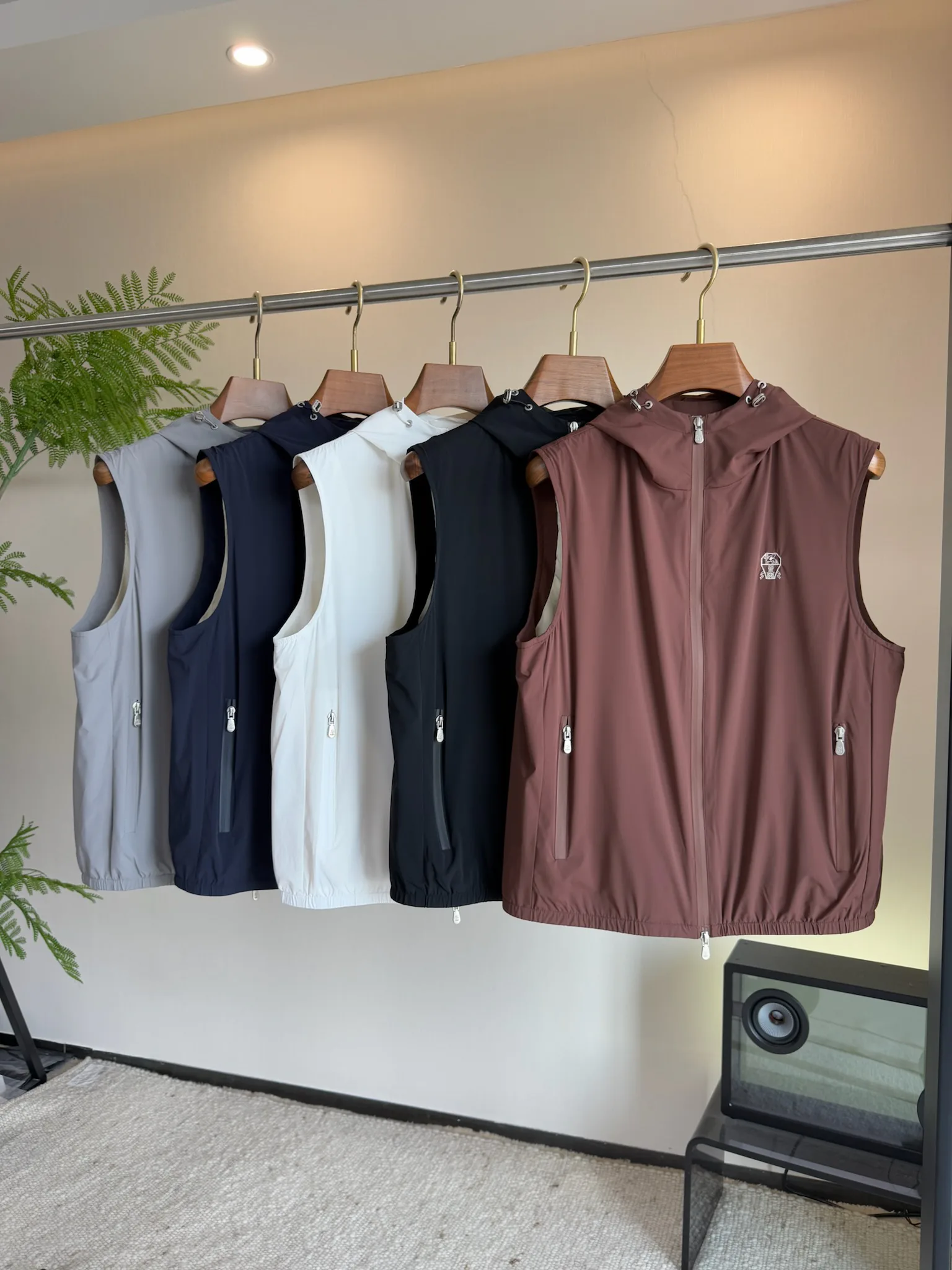 Жилеты Мужские Brunello Cucinelli 11551066