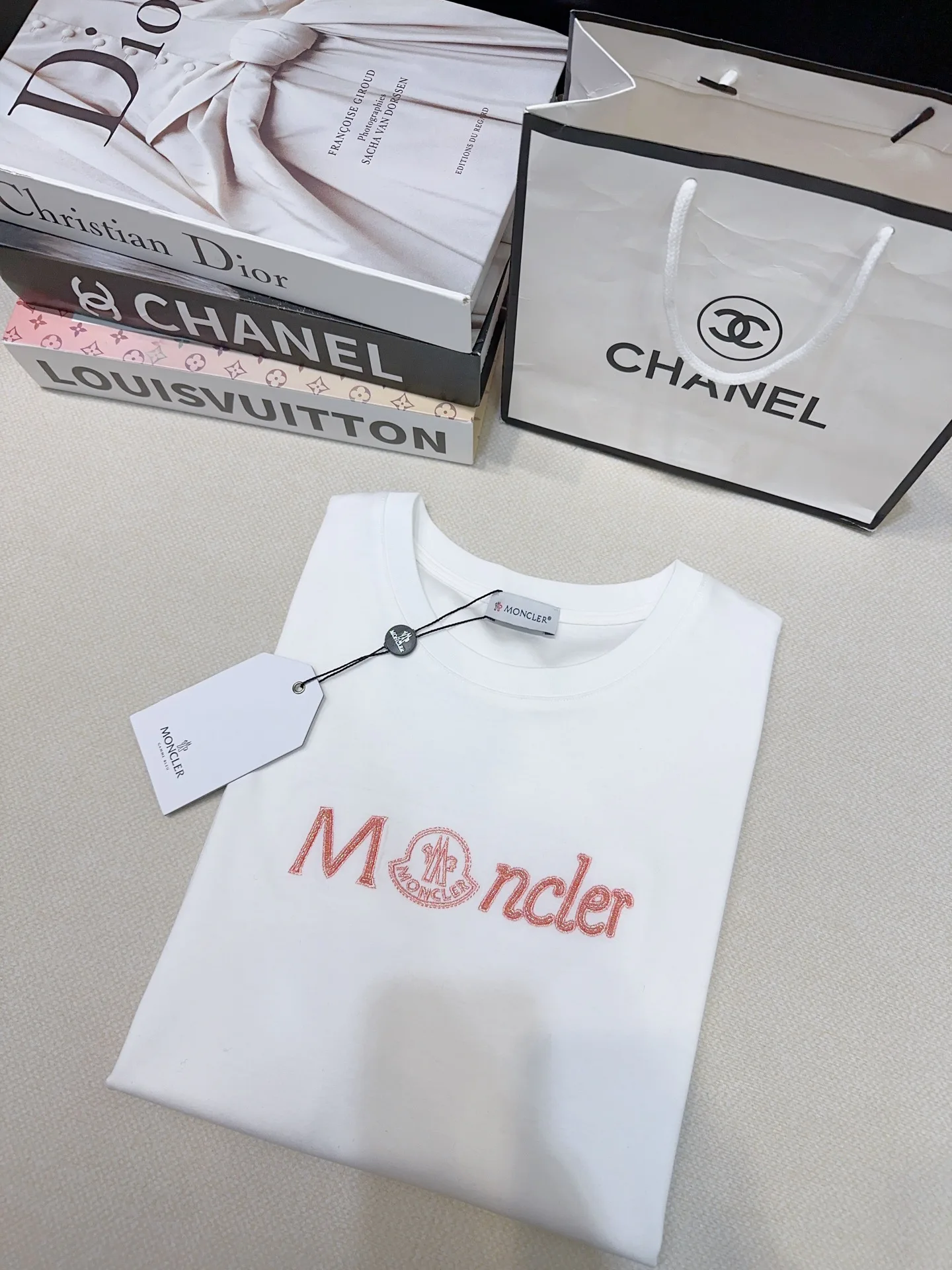 Футболки Женские Moncler 10612522