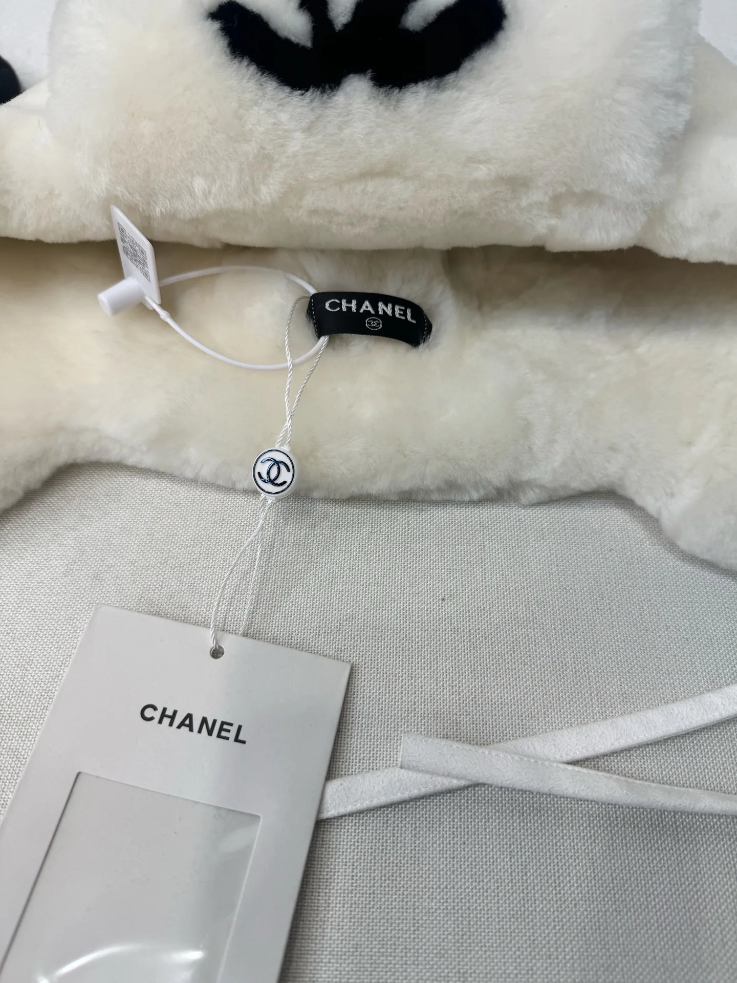 Головные Уборы Chanel 3300818