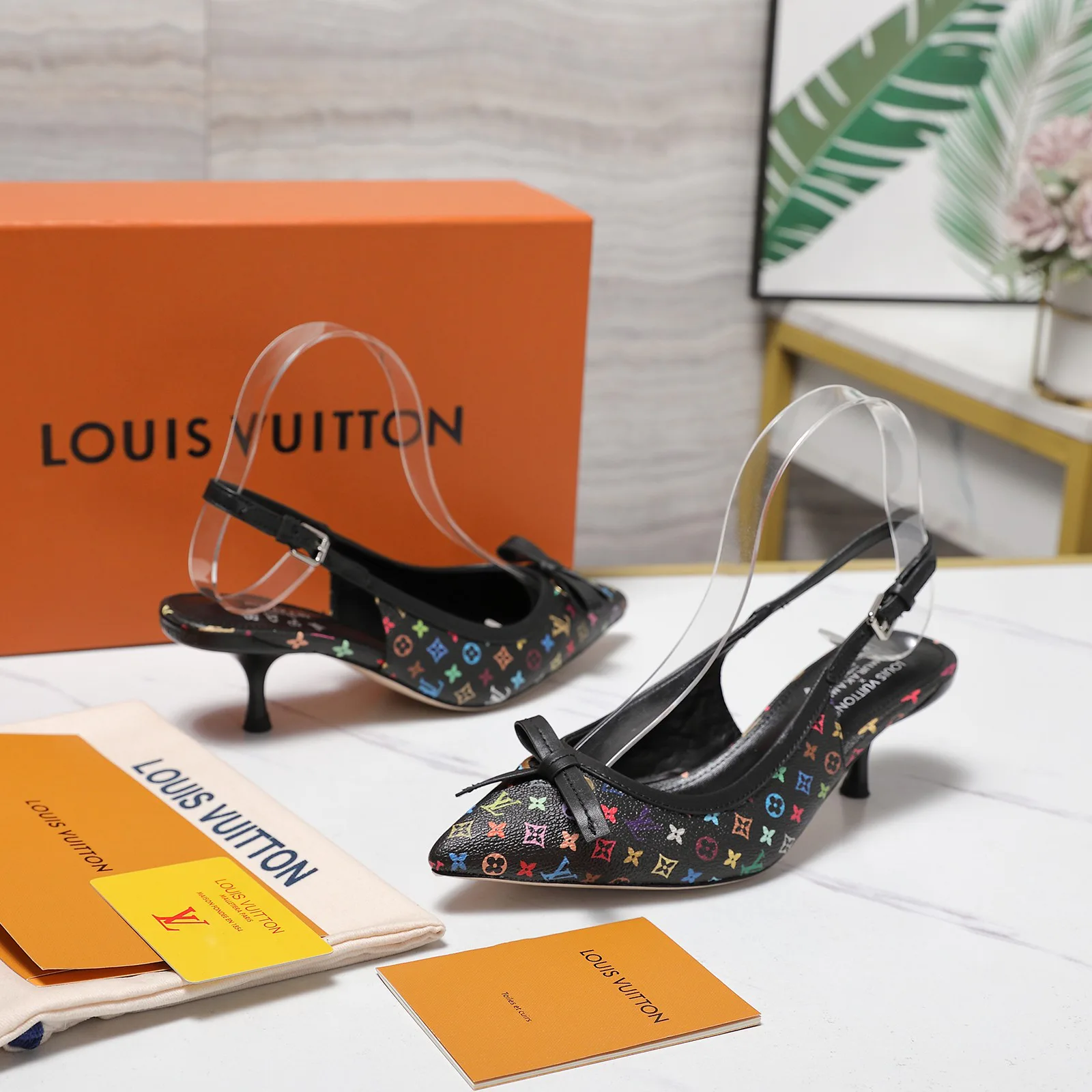 Туфли Женские Louis Vuitton 10250857
