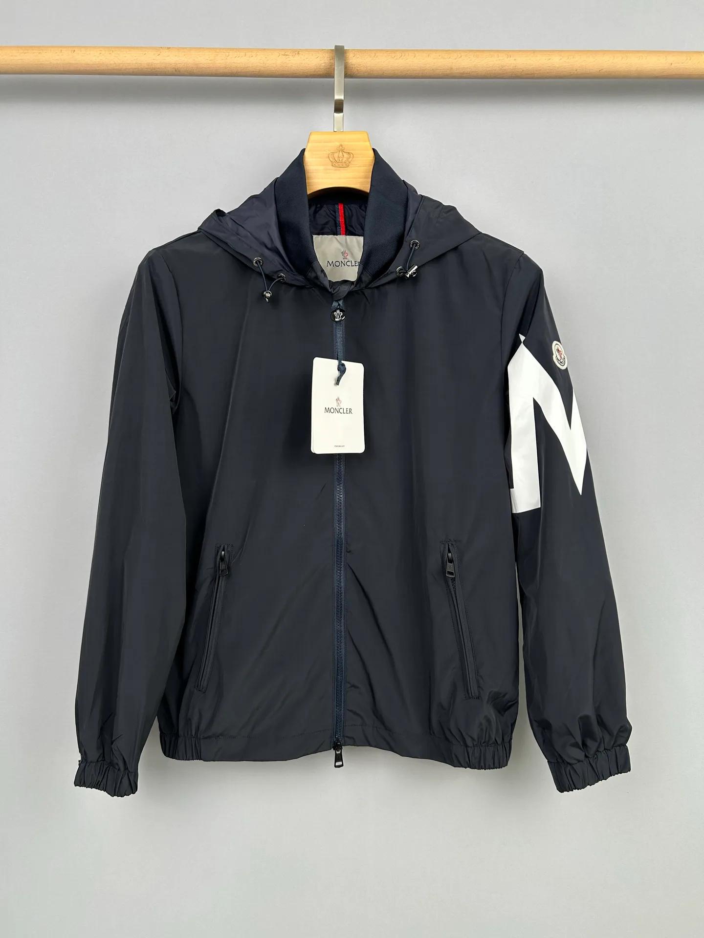 Куртки И Пуховики Мужские Moncler 13137534