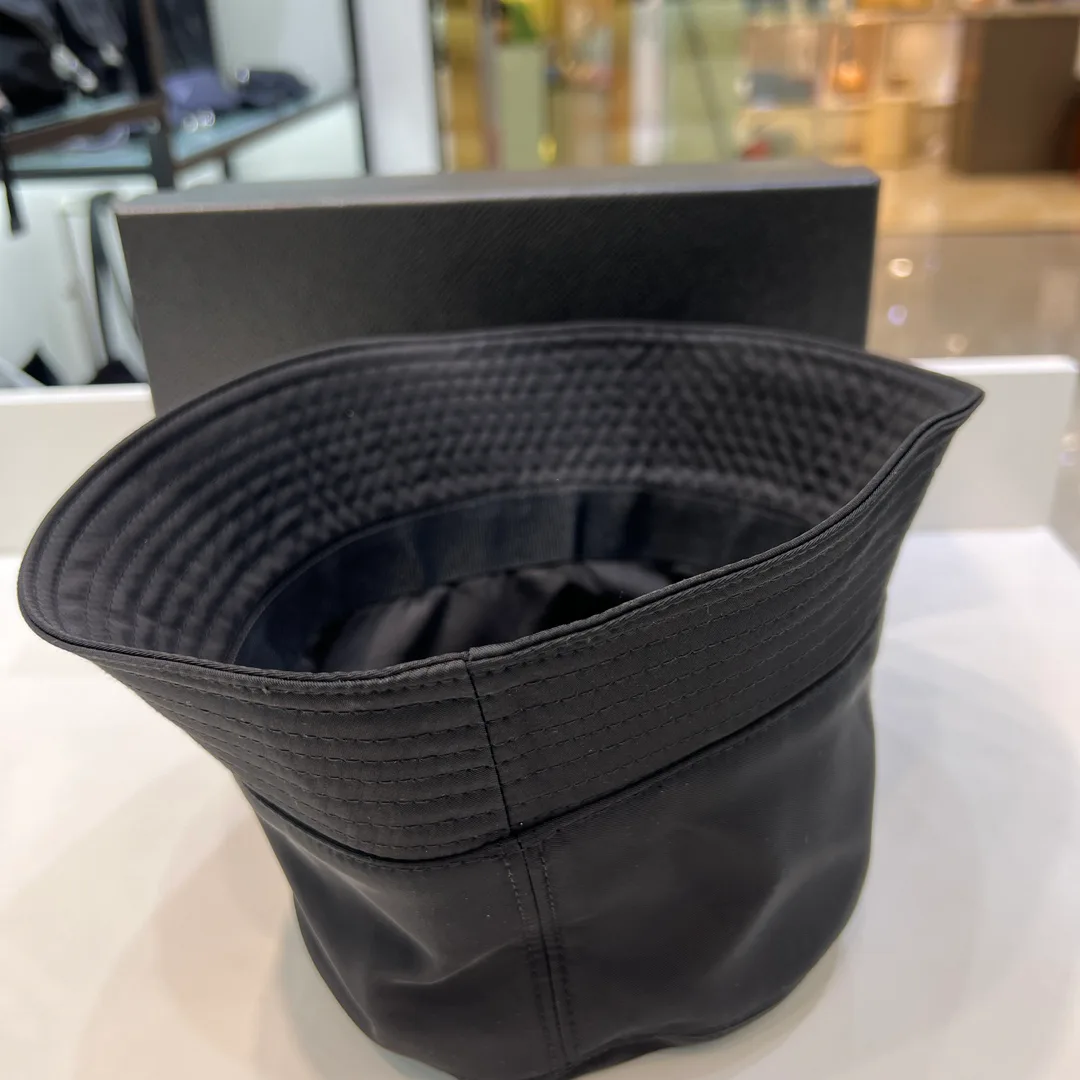 Головные Уборы Prada 23438