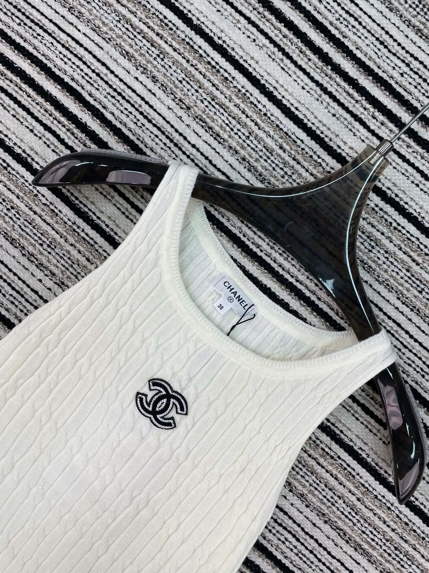 Жилеты Женские Chanel 11311140