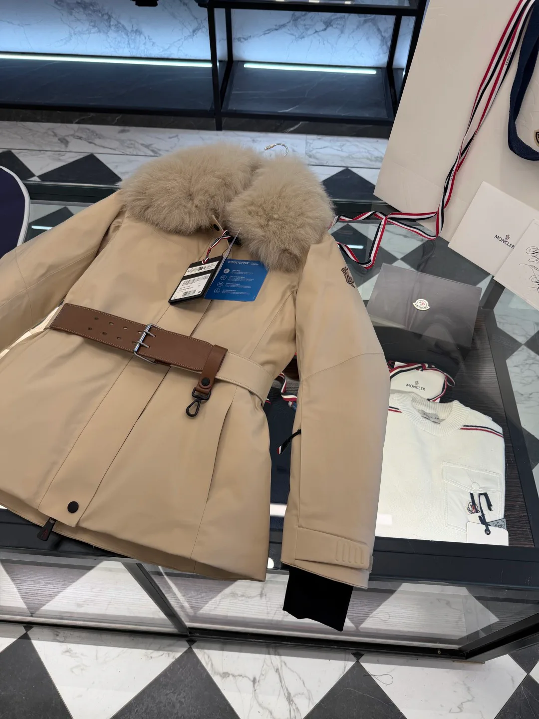 Куртки И Пуховики Женские Moncler 19336116