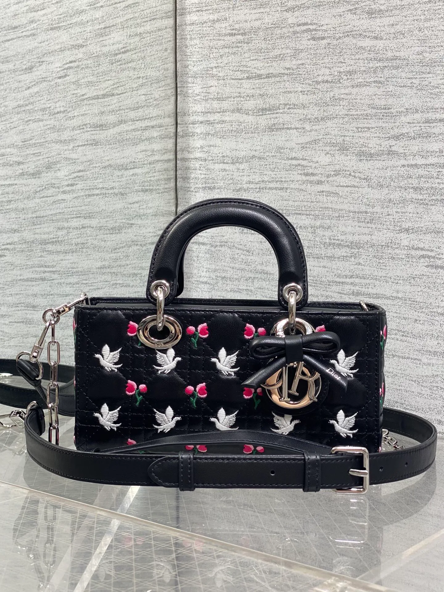 Классические Сумки Женские Christian Dior 17601330