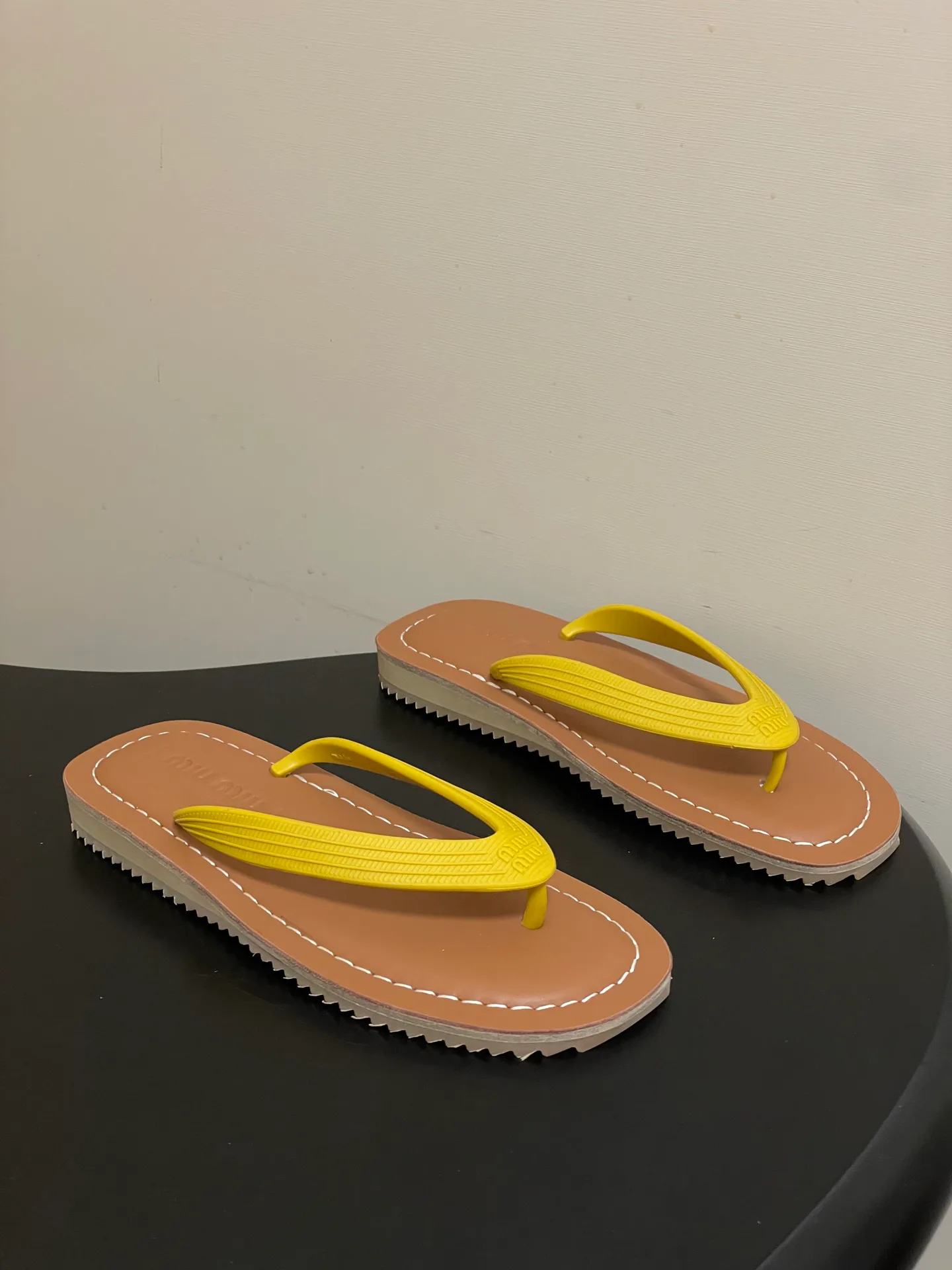 Шлепанцы Женские Miu Miu 13132809