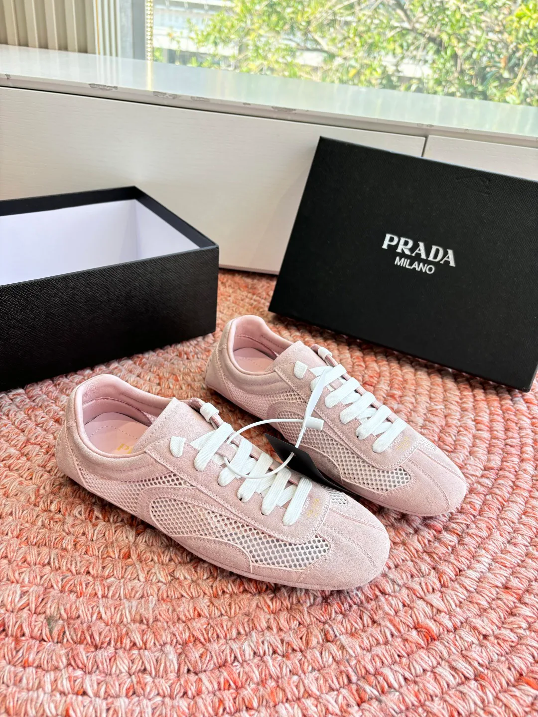 Кроссовки Женские Prada 10481246