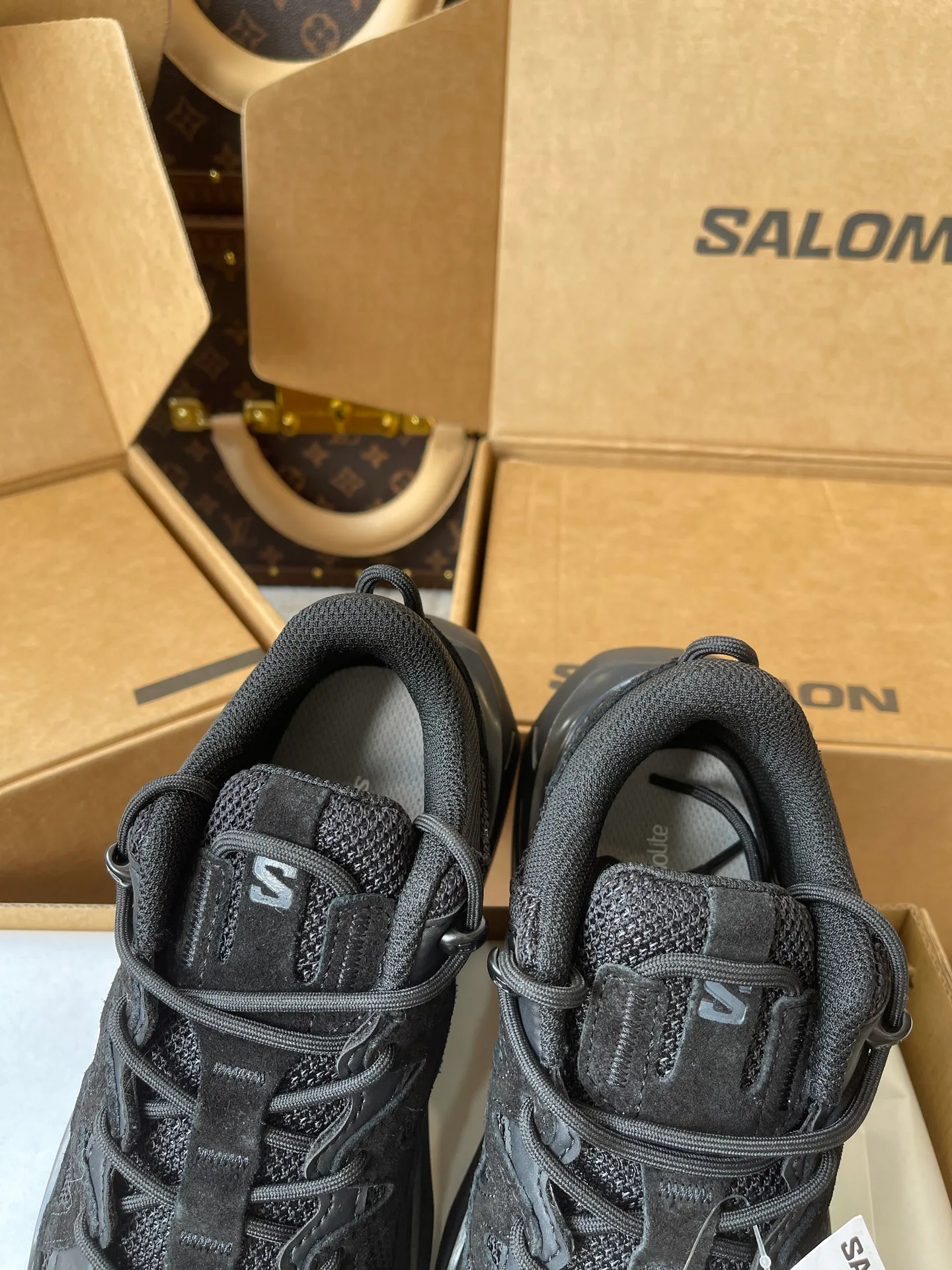 Кроссовки Женские Salomon 18039051