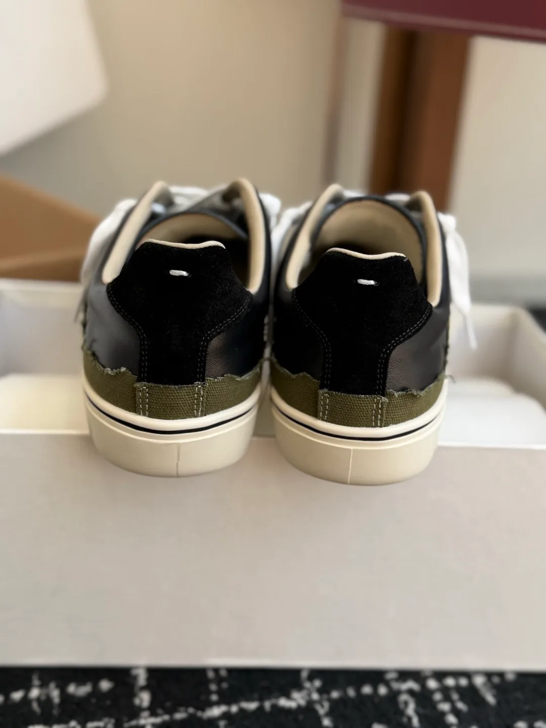 Кроссовки Женские Maison Margiela 17802577