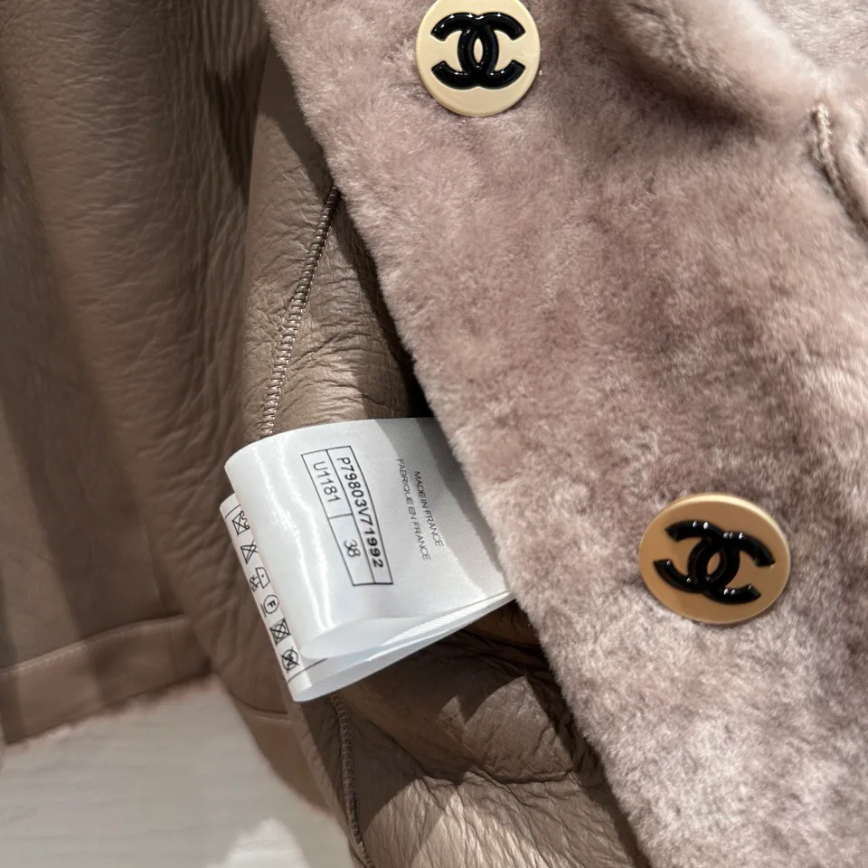 Кожаные Куртки И Дублёнки Женские Chanel 18722058