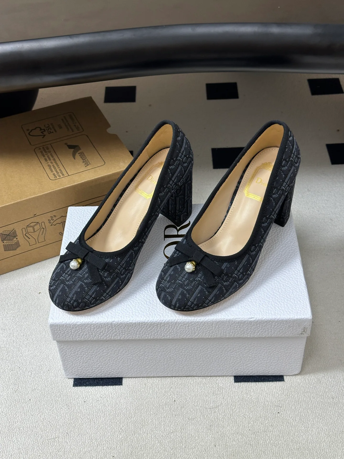 Туфли Женские Christian Dior 18049194