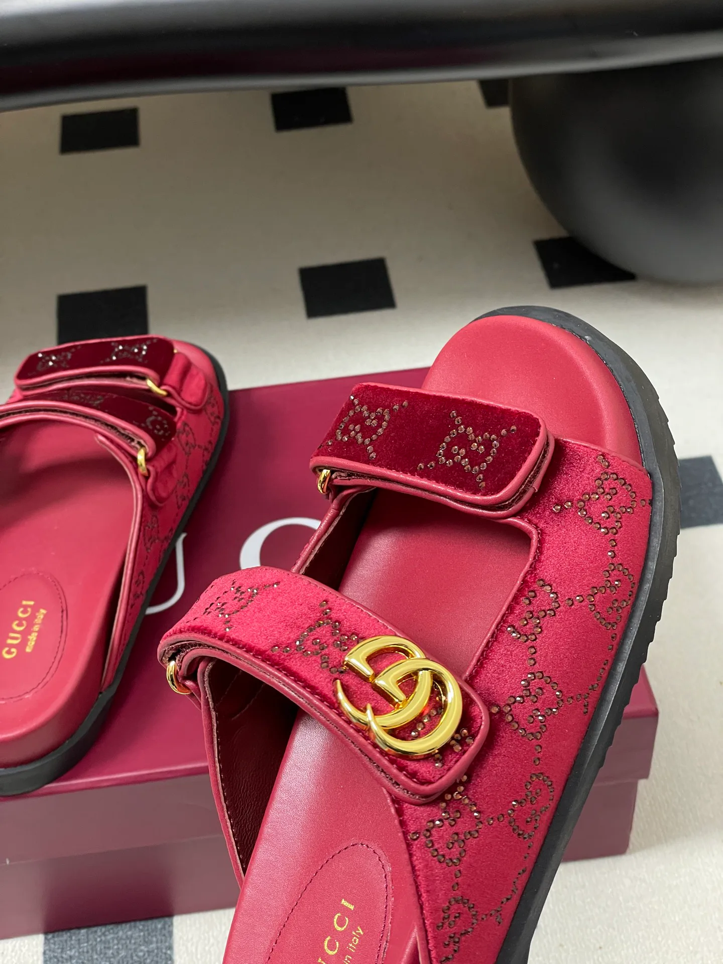 Сандалии Женские Gucci 11777355