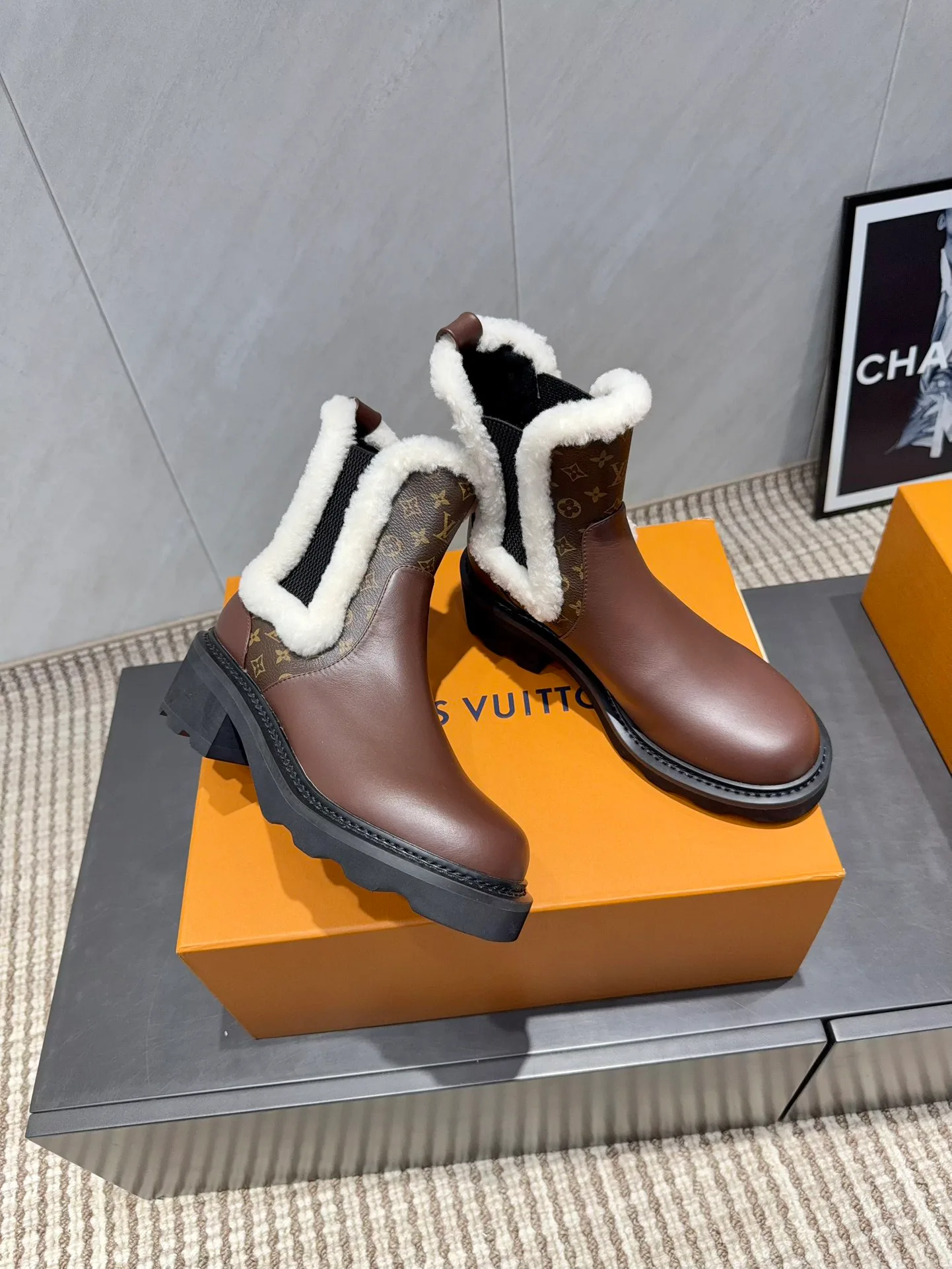 Ботинки Женские Louis Vuitton 244136