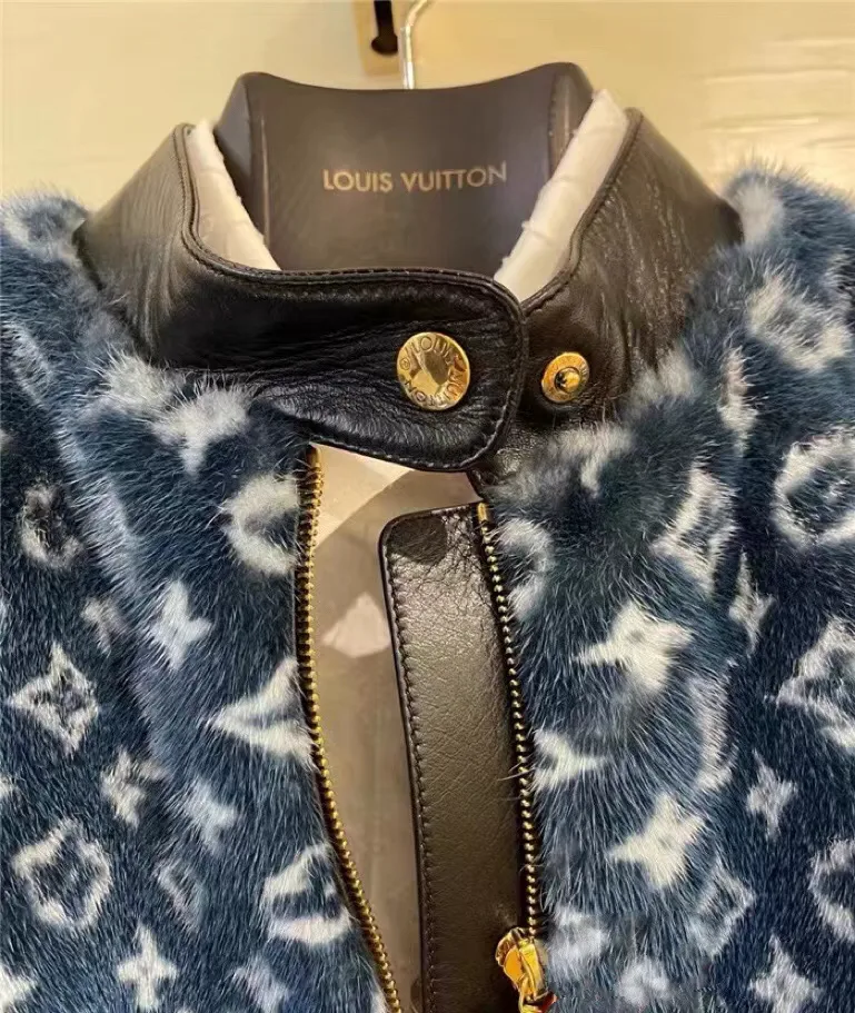 Куртки И Пуховики Женские Louis Vuitton 1065924