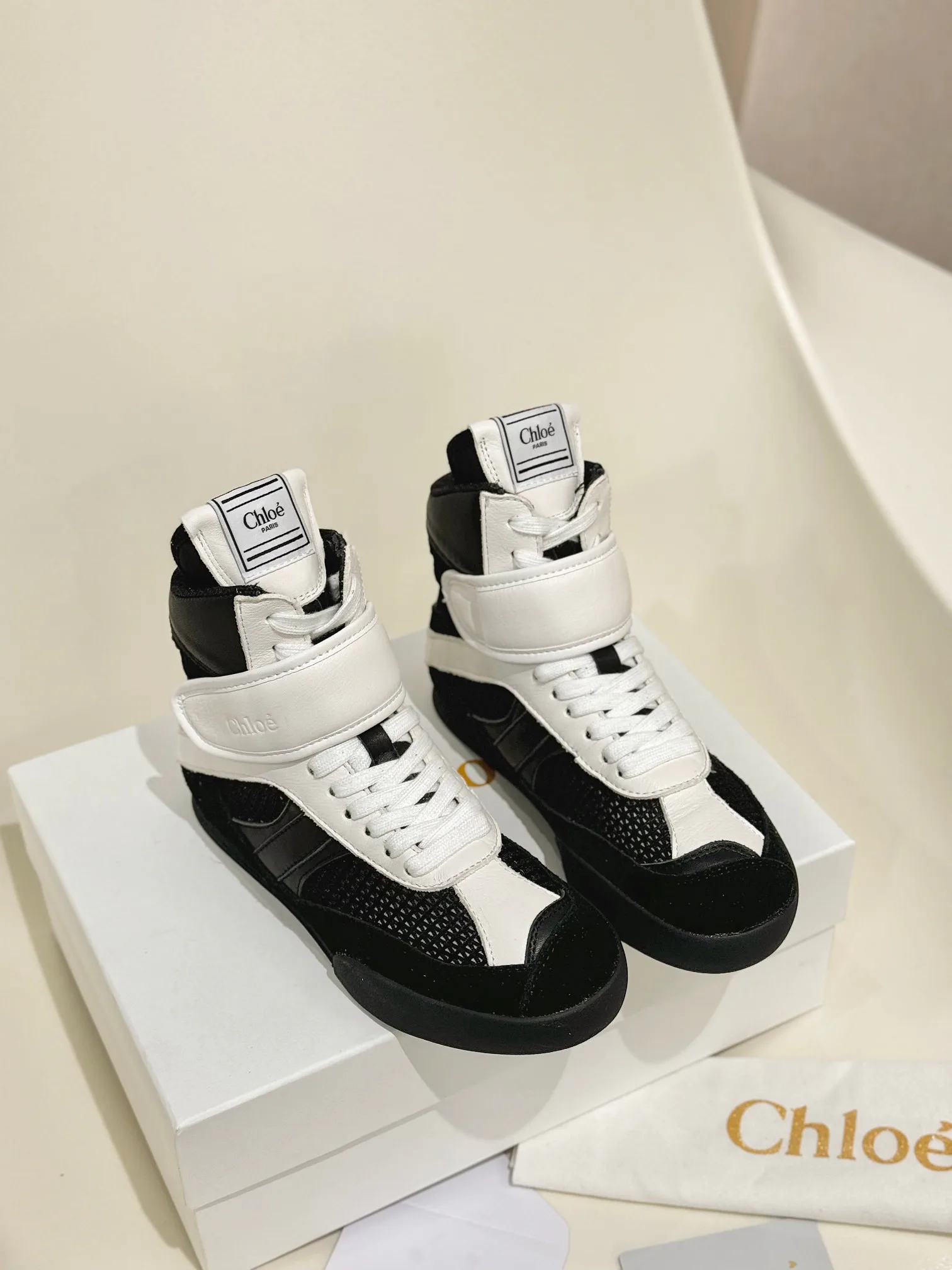 Кроссовки Женские Chloe 19634717
