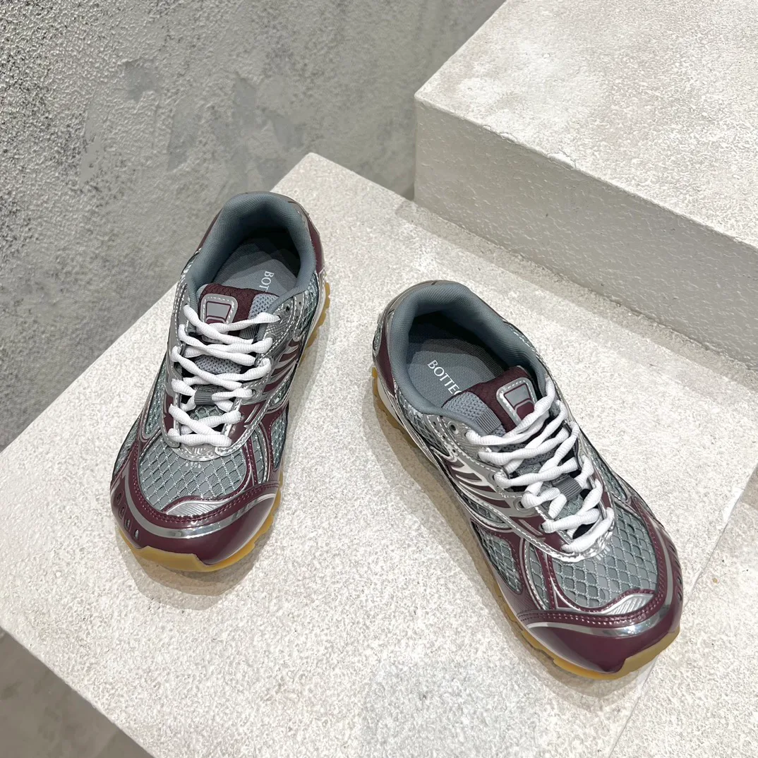 Кроссовки Женские Bottega Veneta 11565950