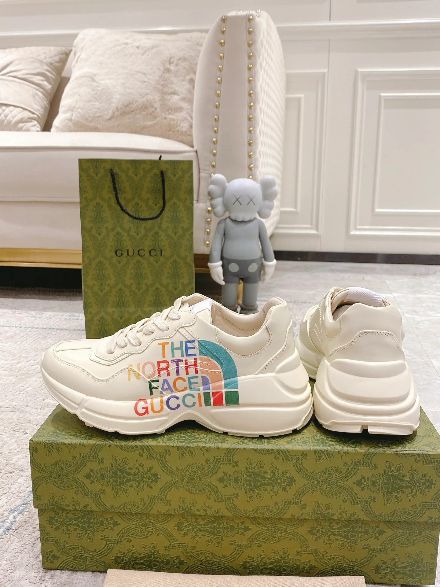 Кроссовки Женские Gucci 375874