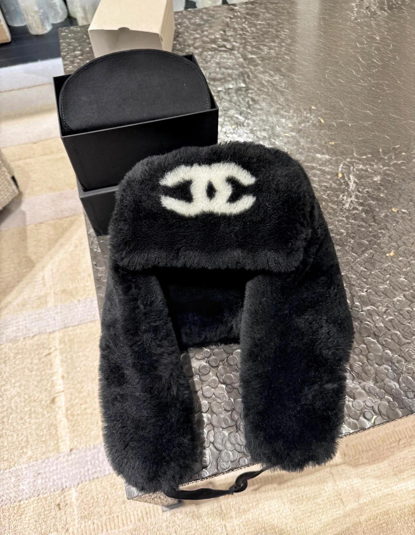Головные Уборы Chanel 18347945