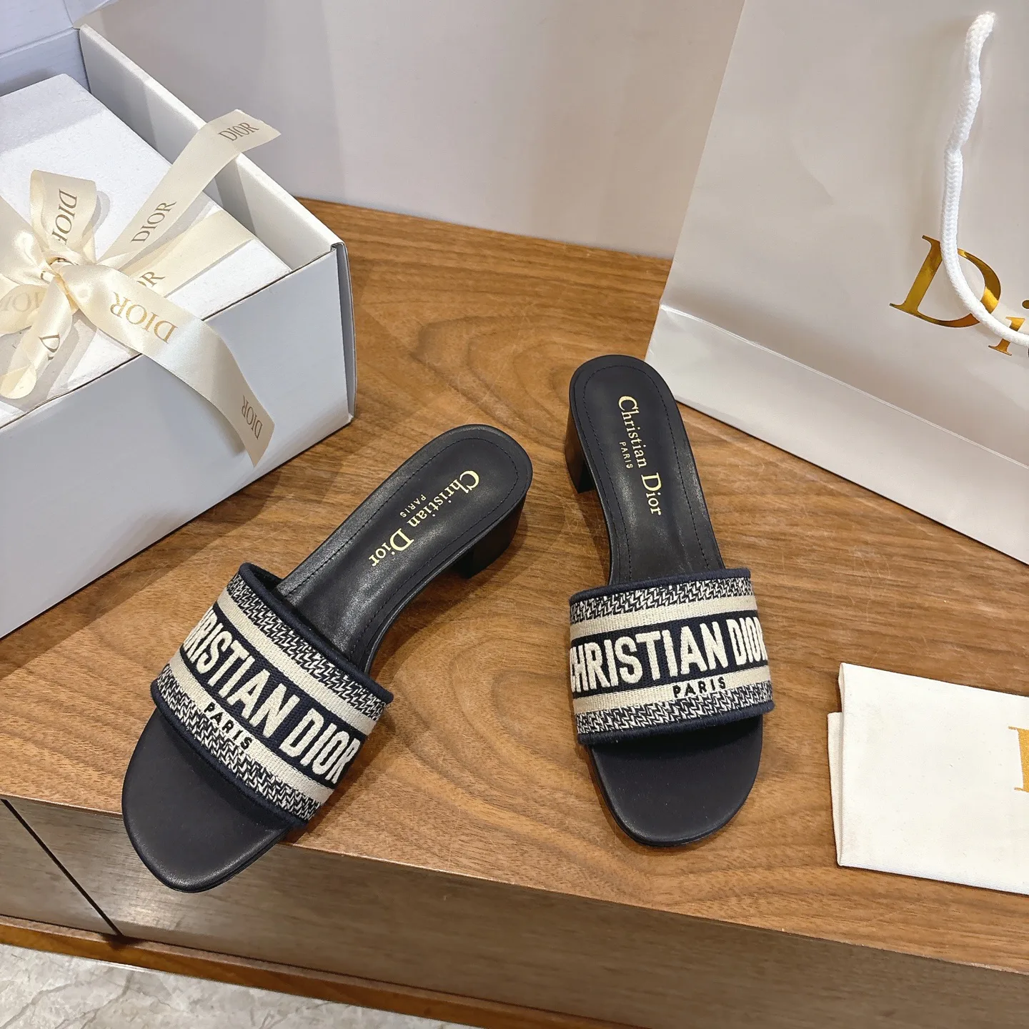 Босоножки Женские Christian Dior 1137327