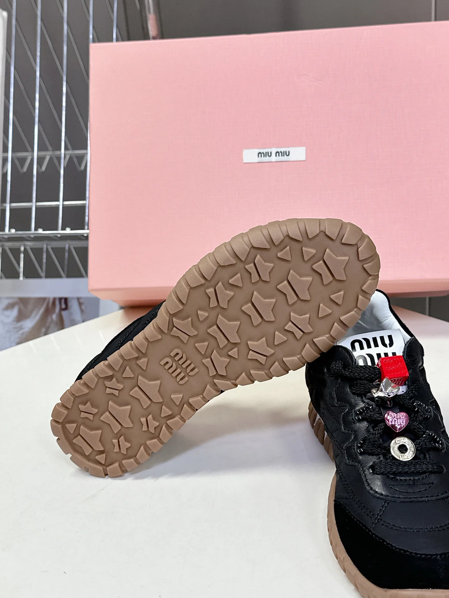 Кроссовки Женские Miu Miu 68400