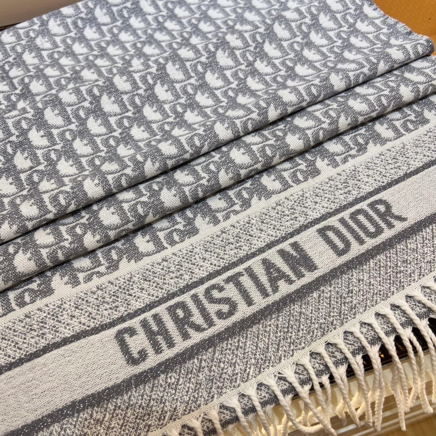 Шарфы Christian Dior 18473487