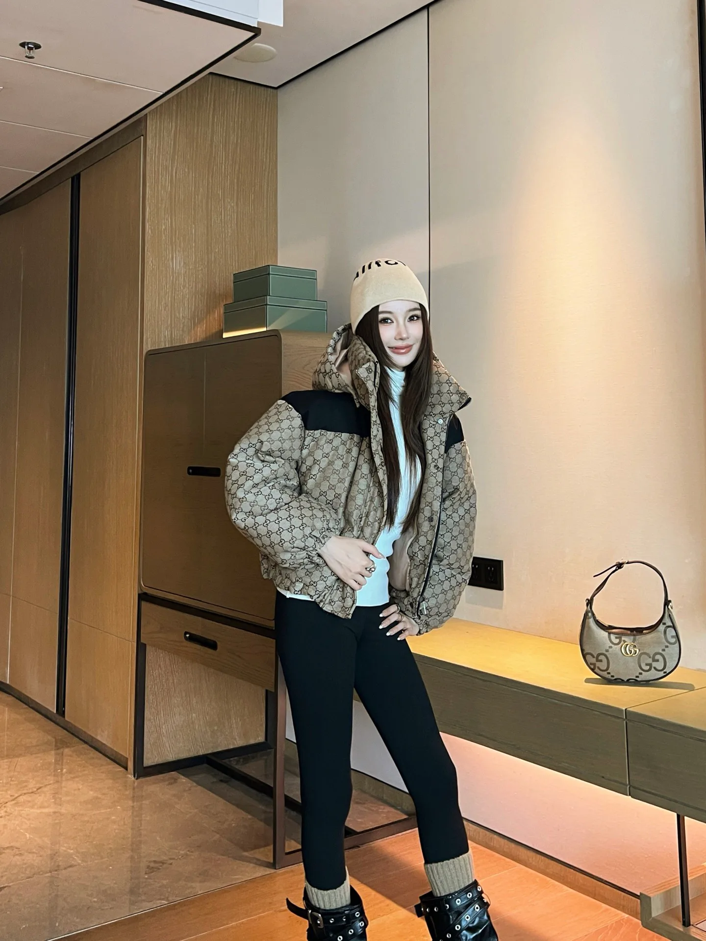 Куртки И Пуховики Женские Gucci 174148