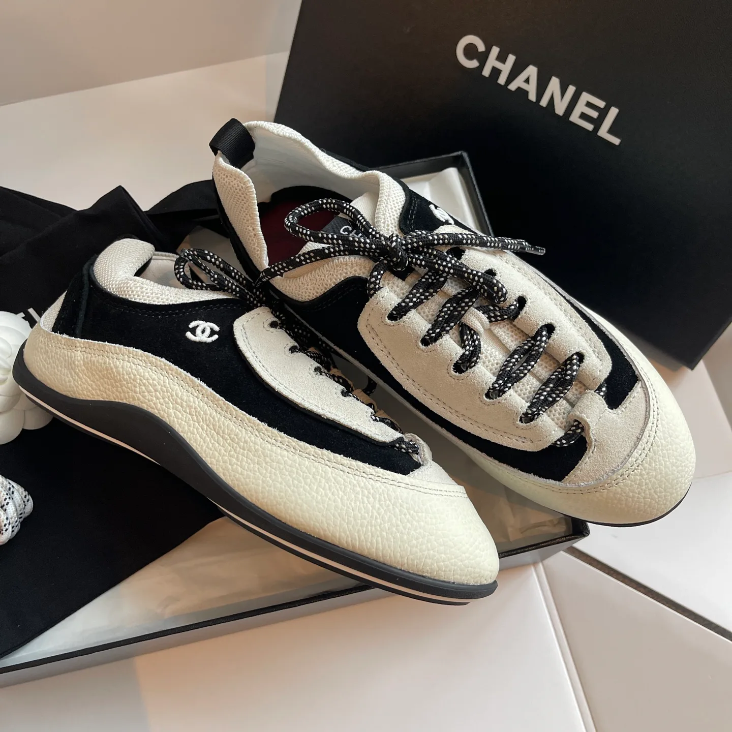 Кроссовки Женские Chanel 17643481