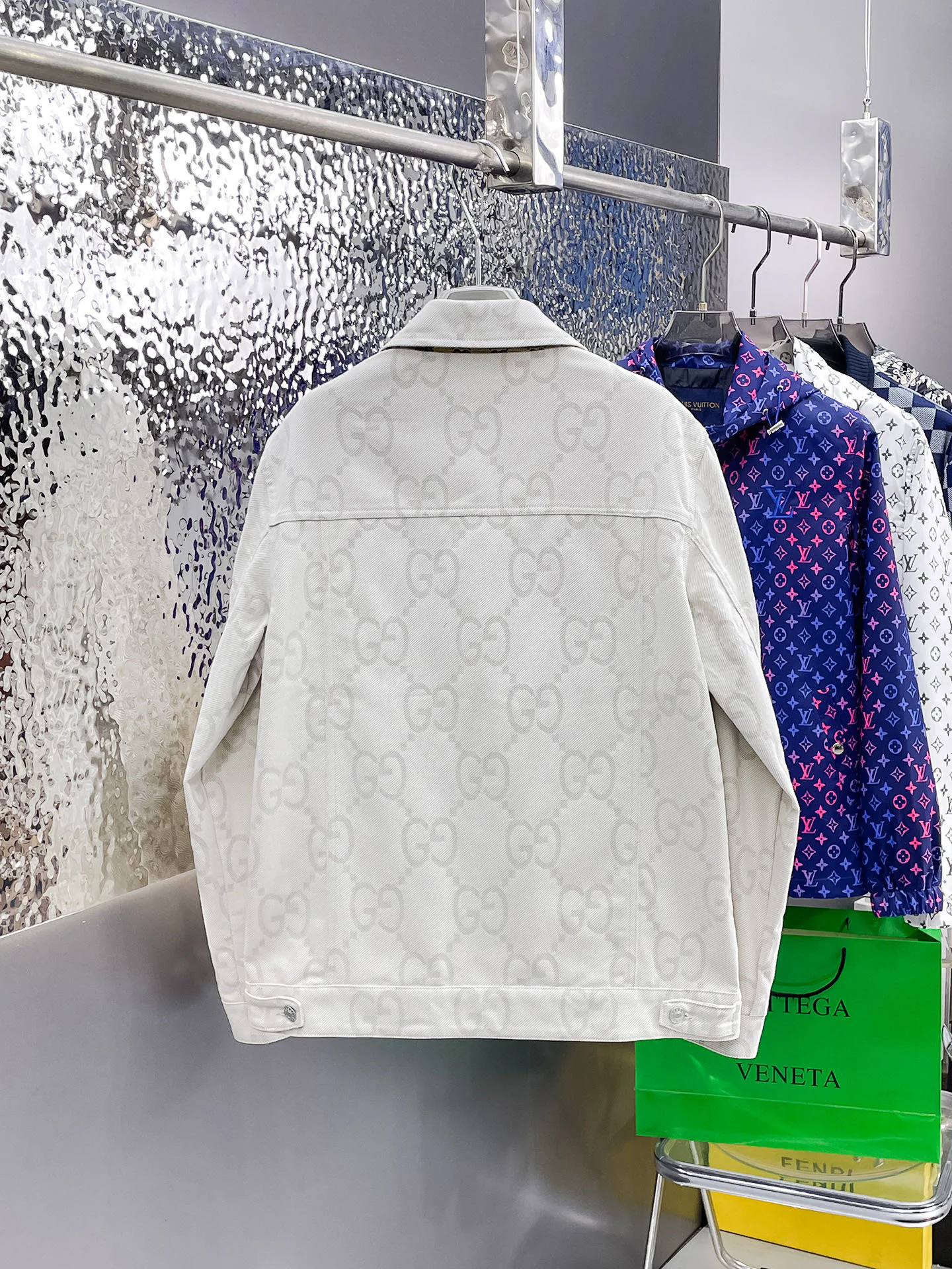 Куртки И Пуховики Мужские Gucci 9352347