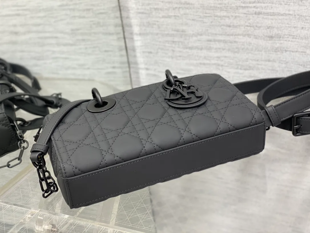Классические Сумки Женские Christian Dior 17770464