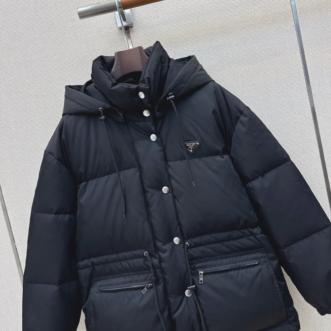 Куртки И Пуховики Женские Prada 18093803
