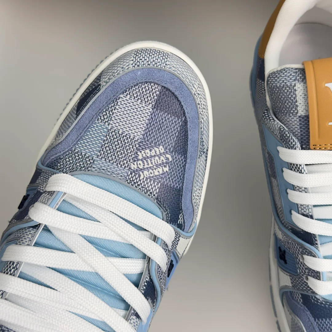 Кроссовки Женские Louis Vuitton 17415480