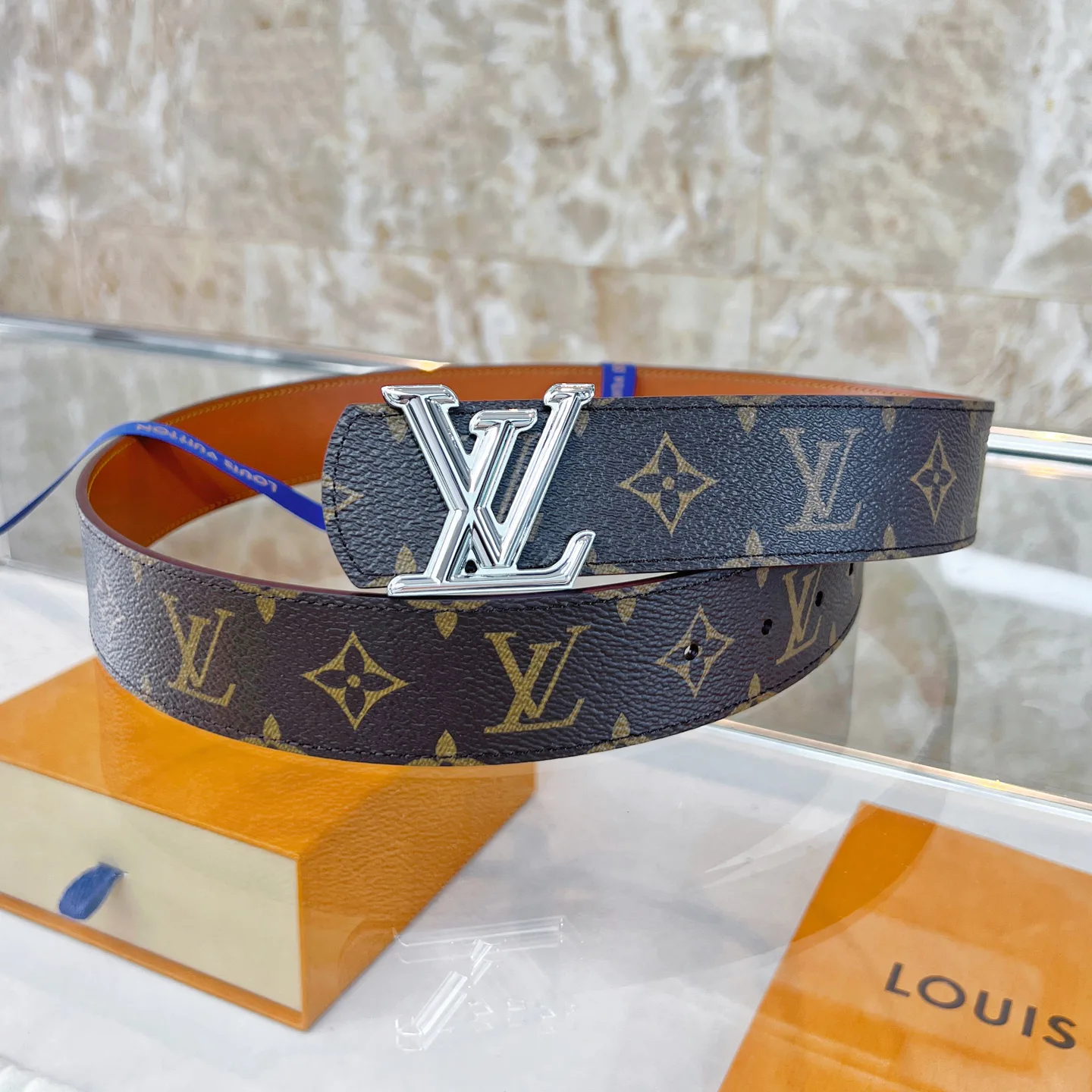 Ремни Louis Vuitton 14563611