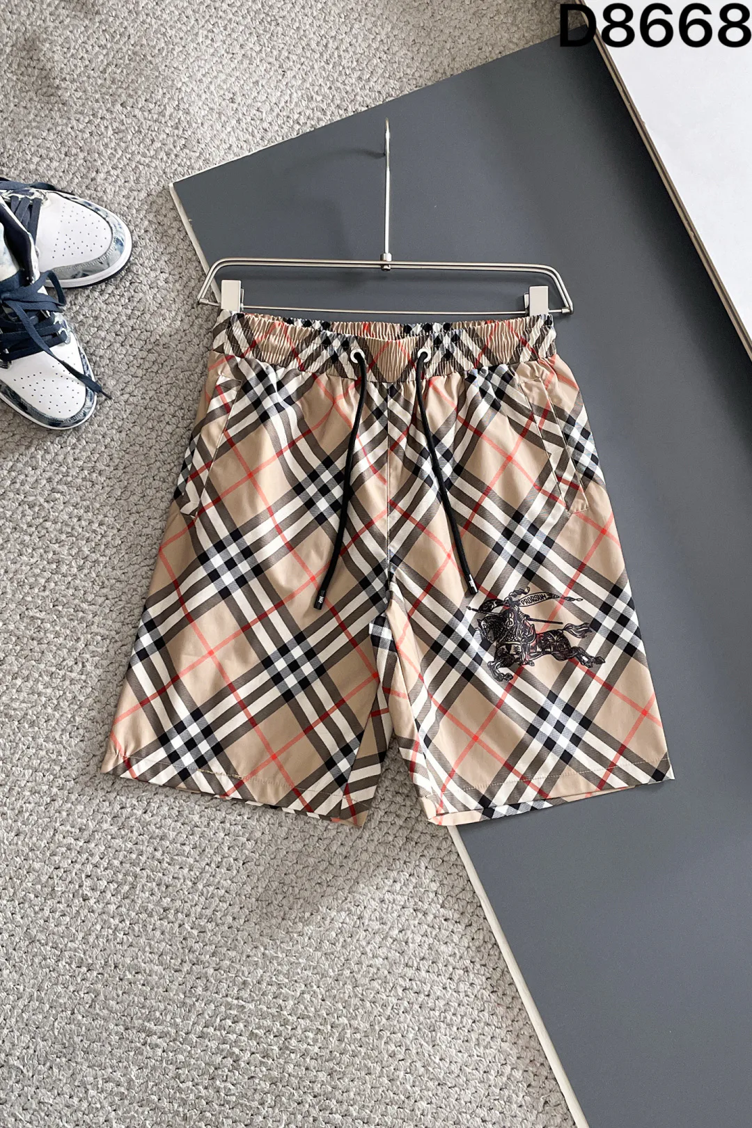 Шорты Мужские Burberry 18000500
