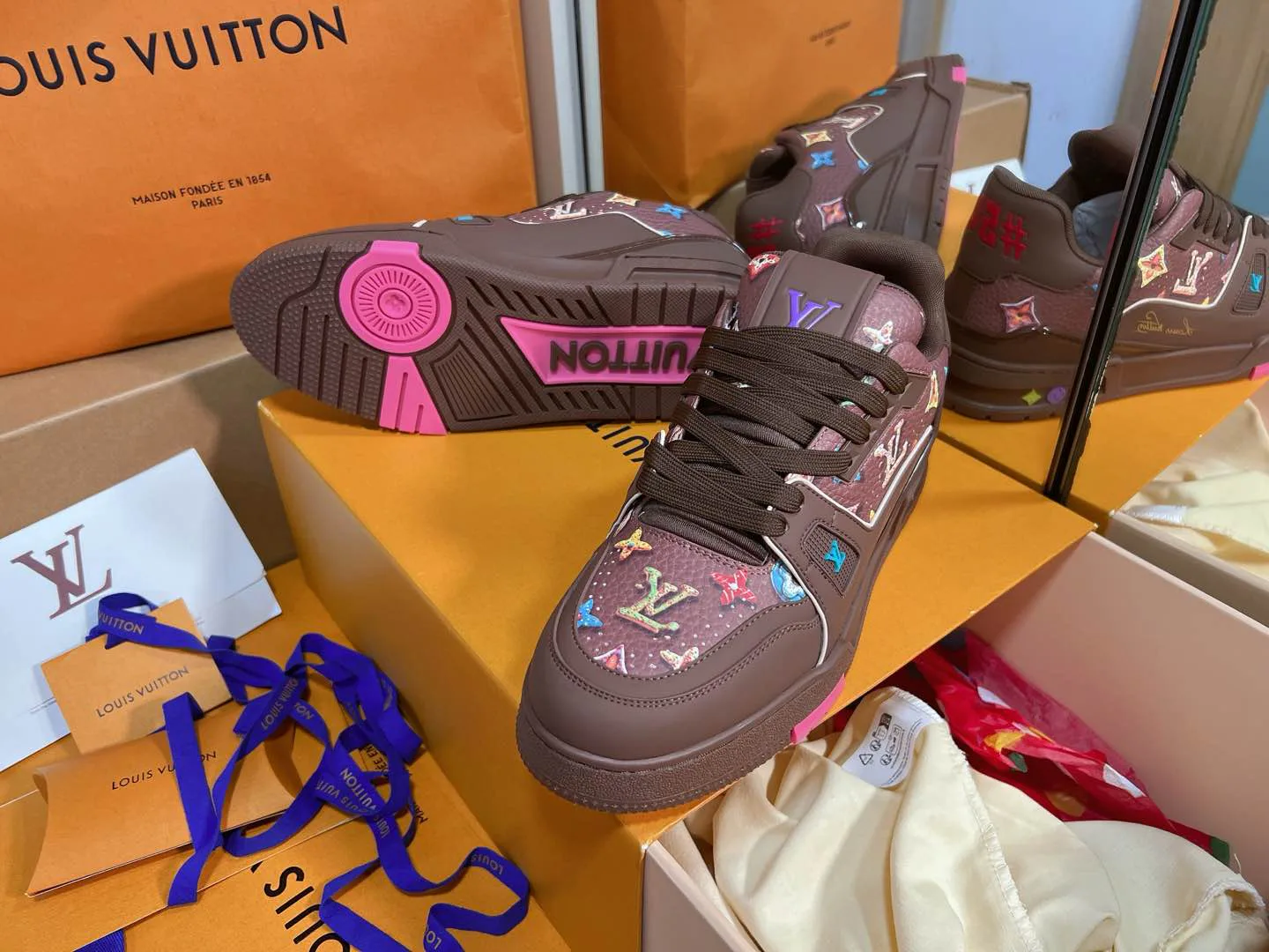 Кроссовки Женские Louis Vuitton 11696538