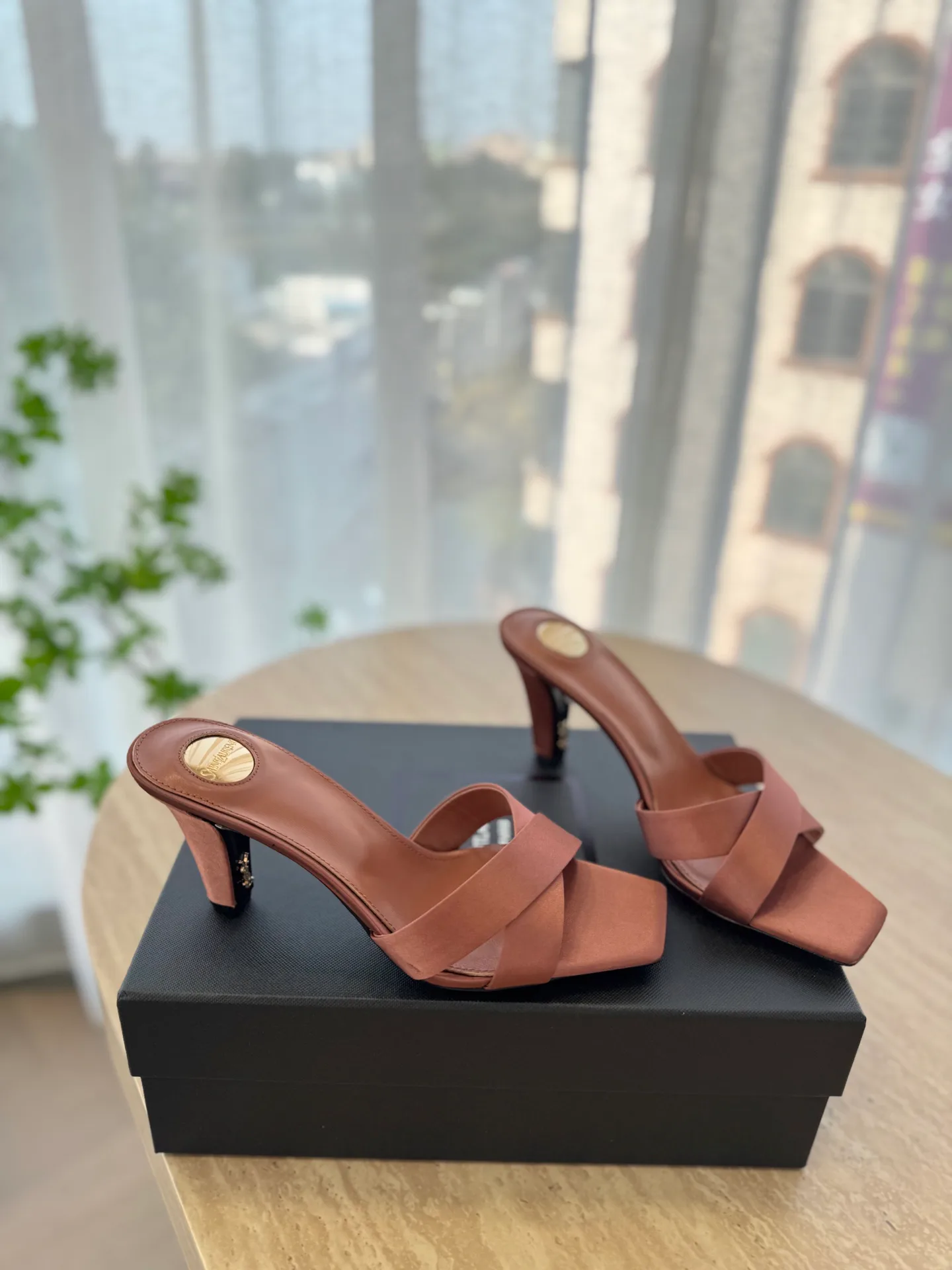 Босоножки Женские Saint Laurent 12815346