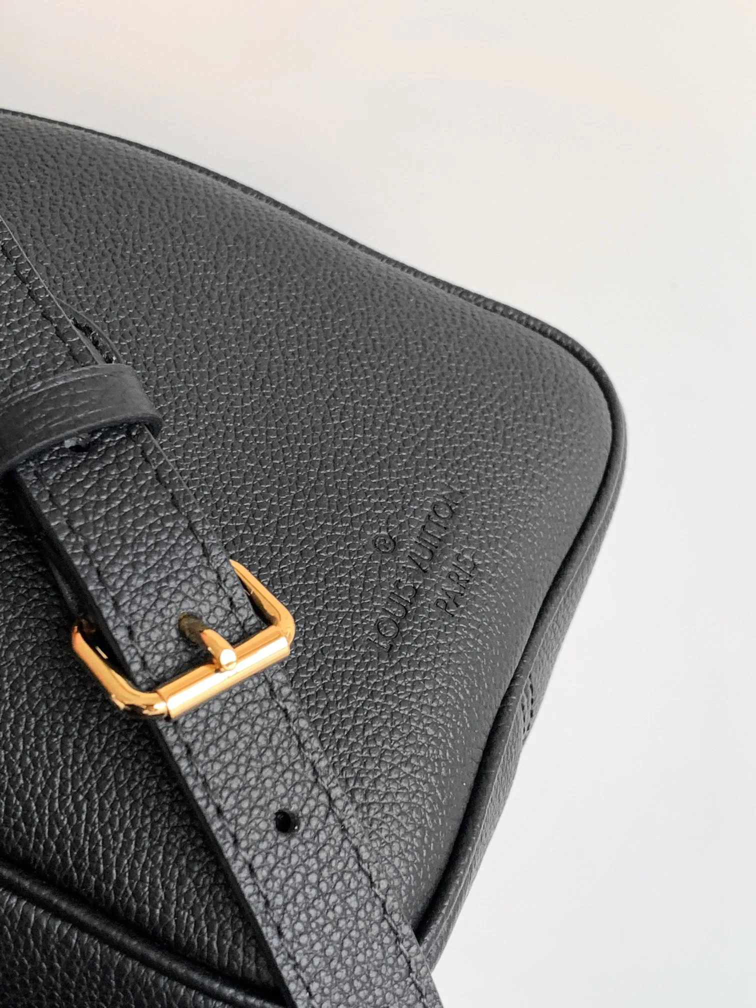 Классические Сумки Женские Louis Vuitton 11488637
