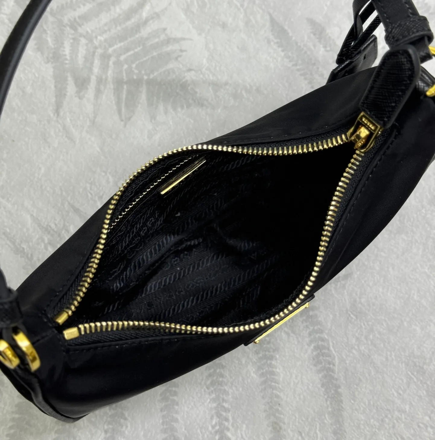 Сумки На Ремне Женские Prada 11682010
